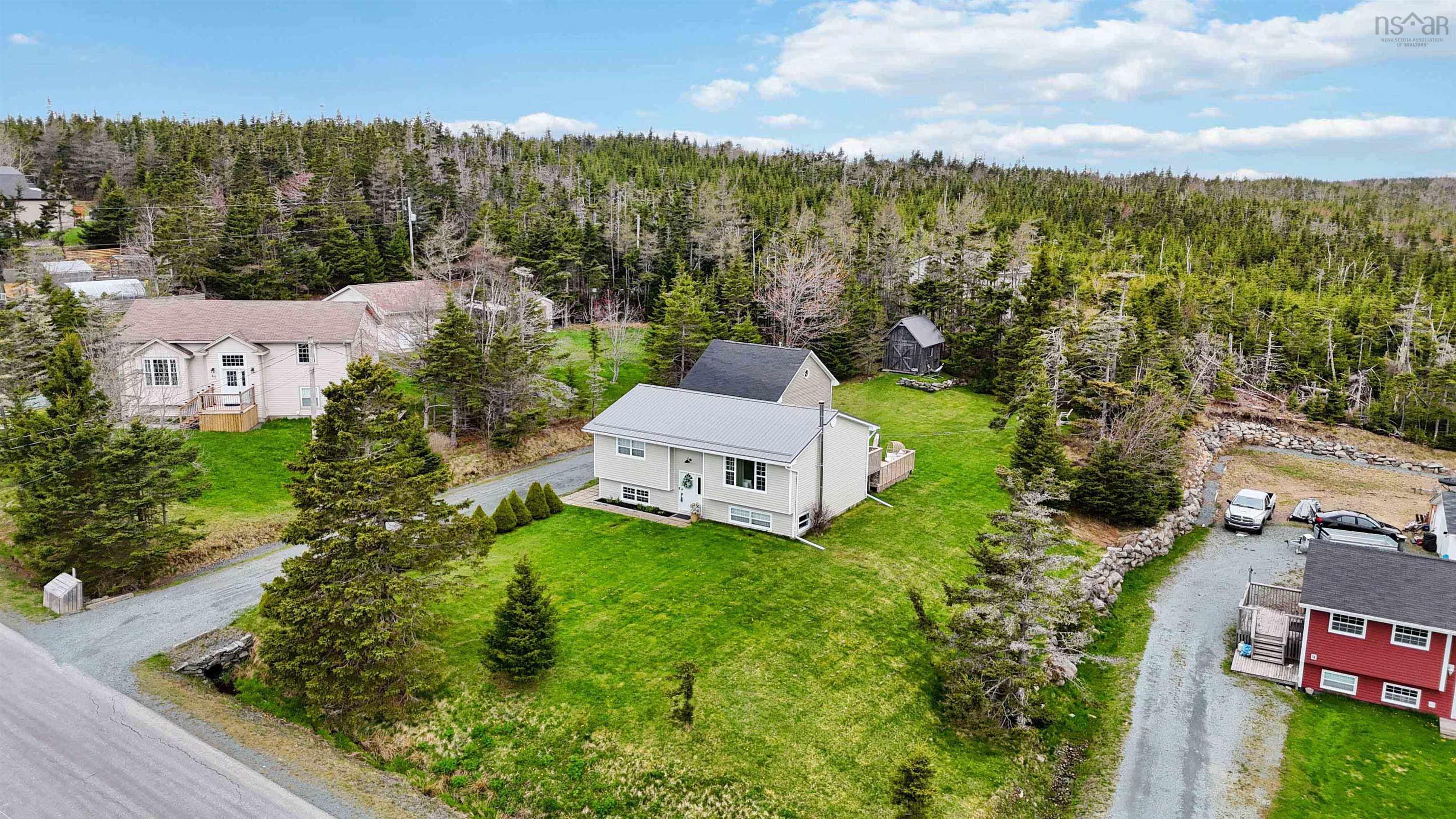 $649,900.00: 59 Parkwood Drive, East Lawrencetown