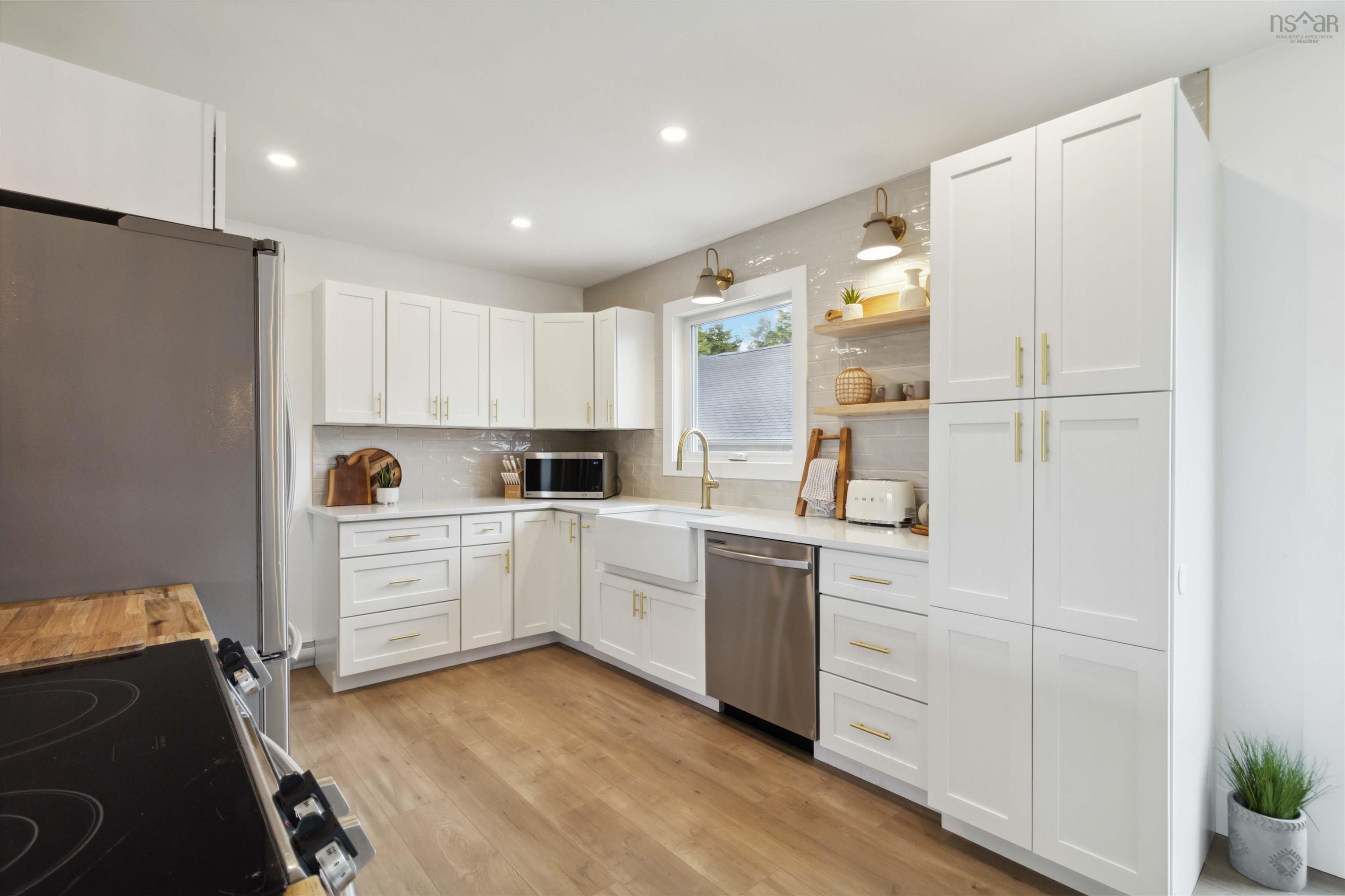 $649,900.00: 59 Parkwood Drive, East Lawrencetown