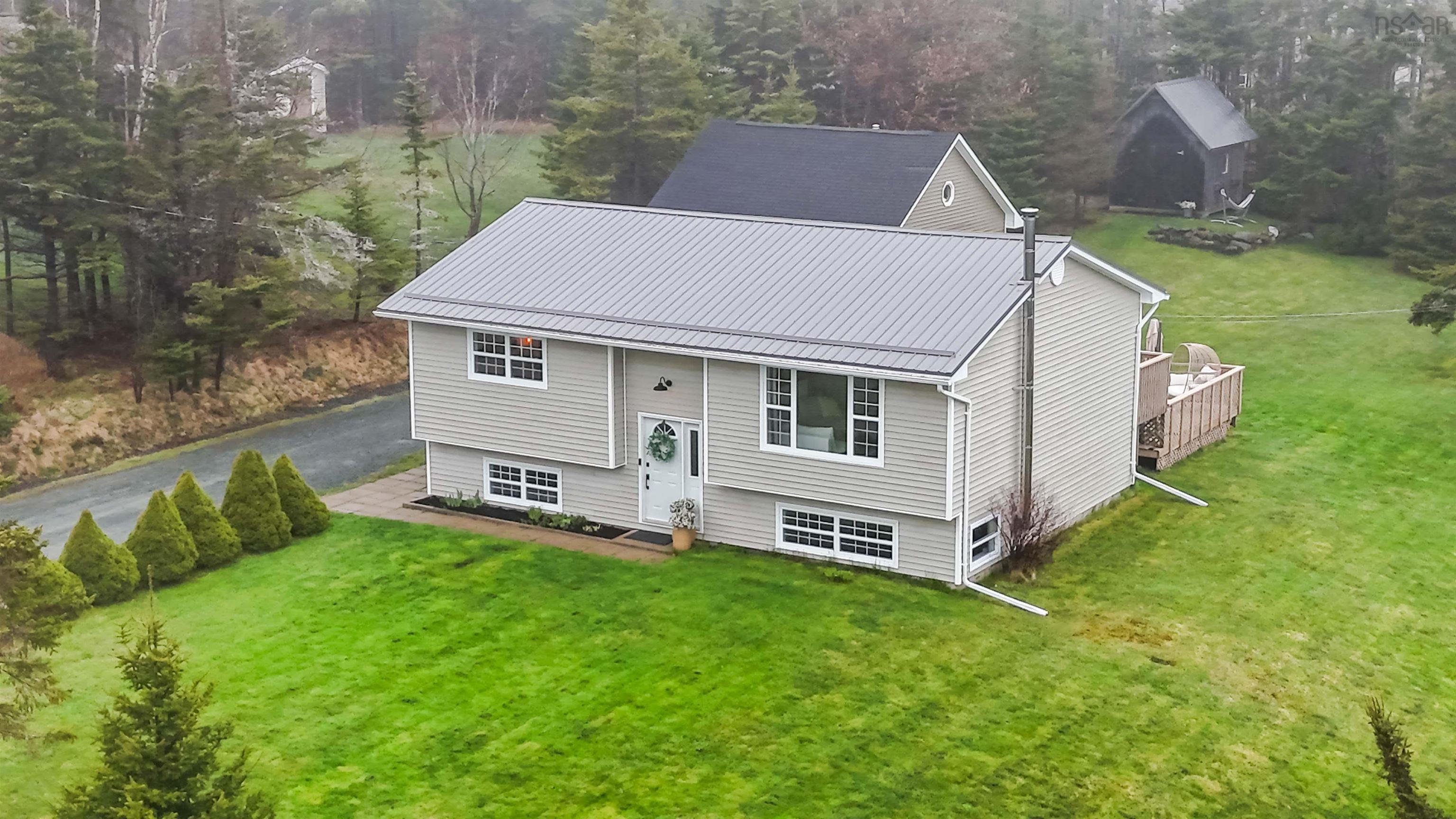 $649,900.00: 59 Parkwood Drive, East Lawrencetown