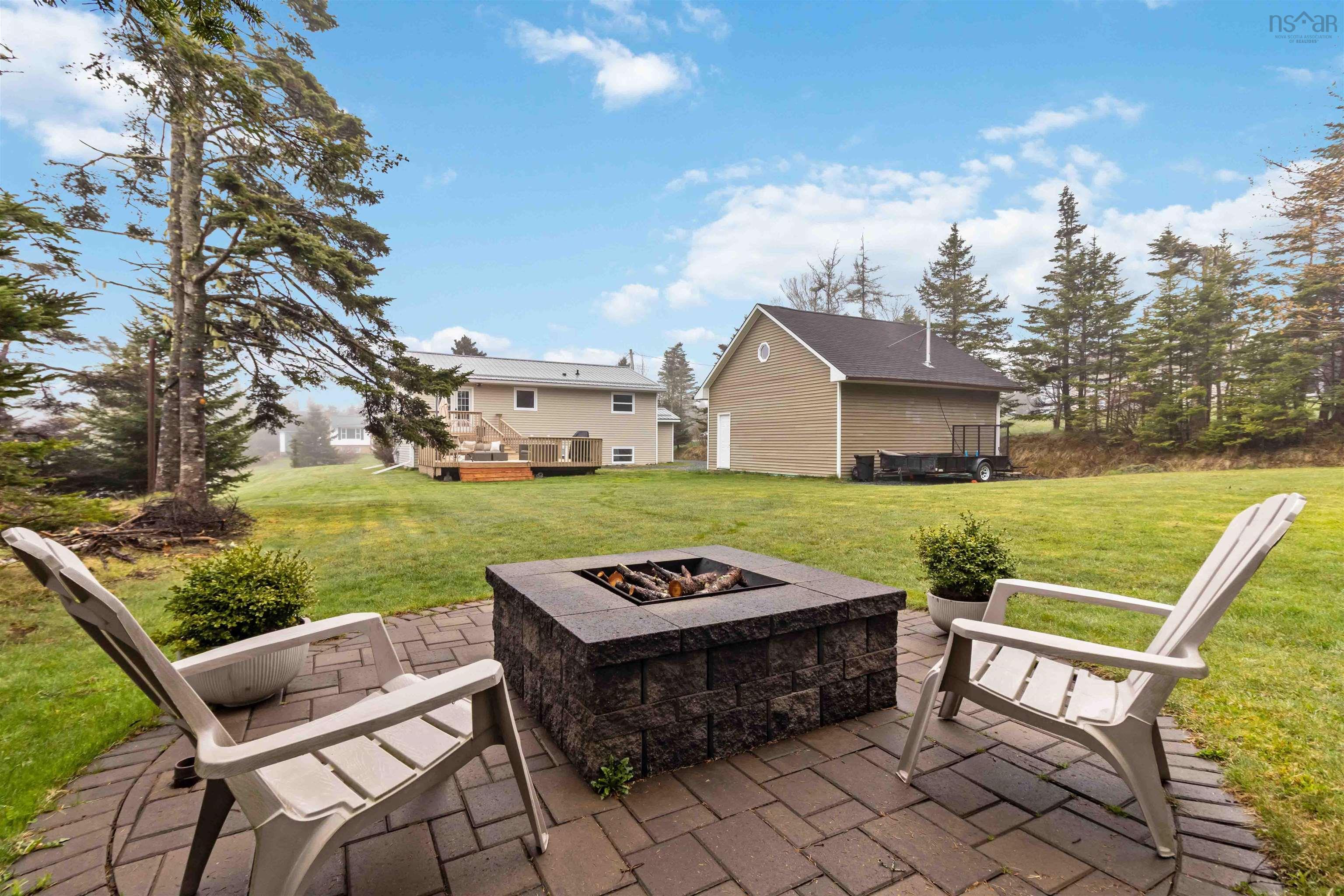 $649,900.00: 59 Parkwood Drive, East Lawrencetown