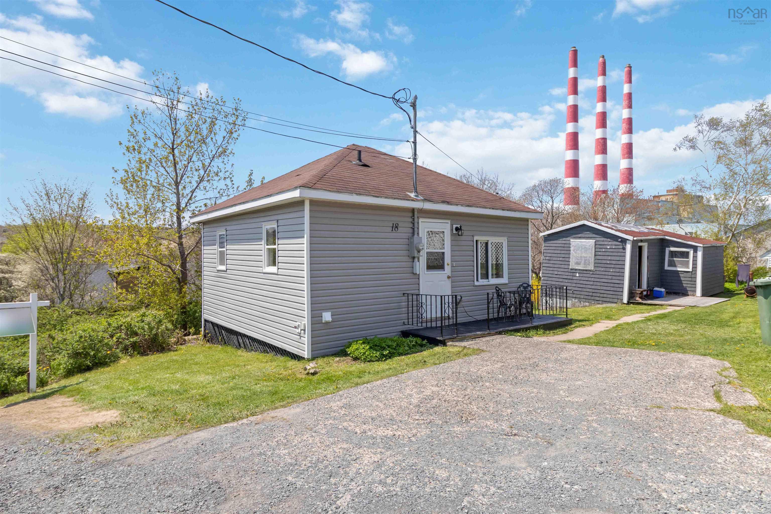 18 Nivens Avenue, Dartmouth, NS (MLS® 202511116)