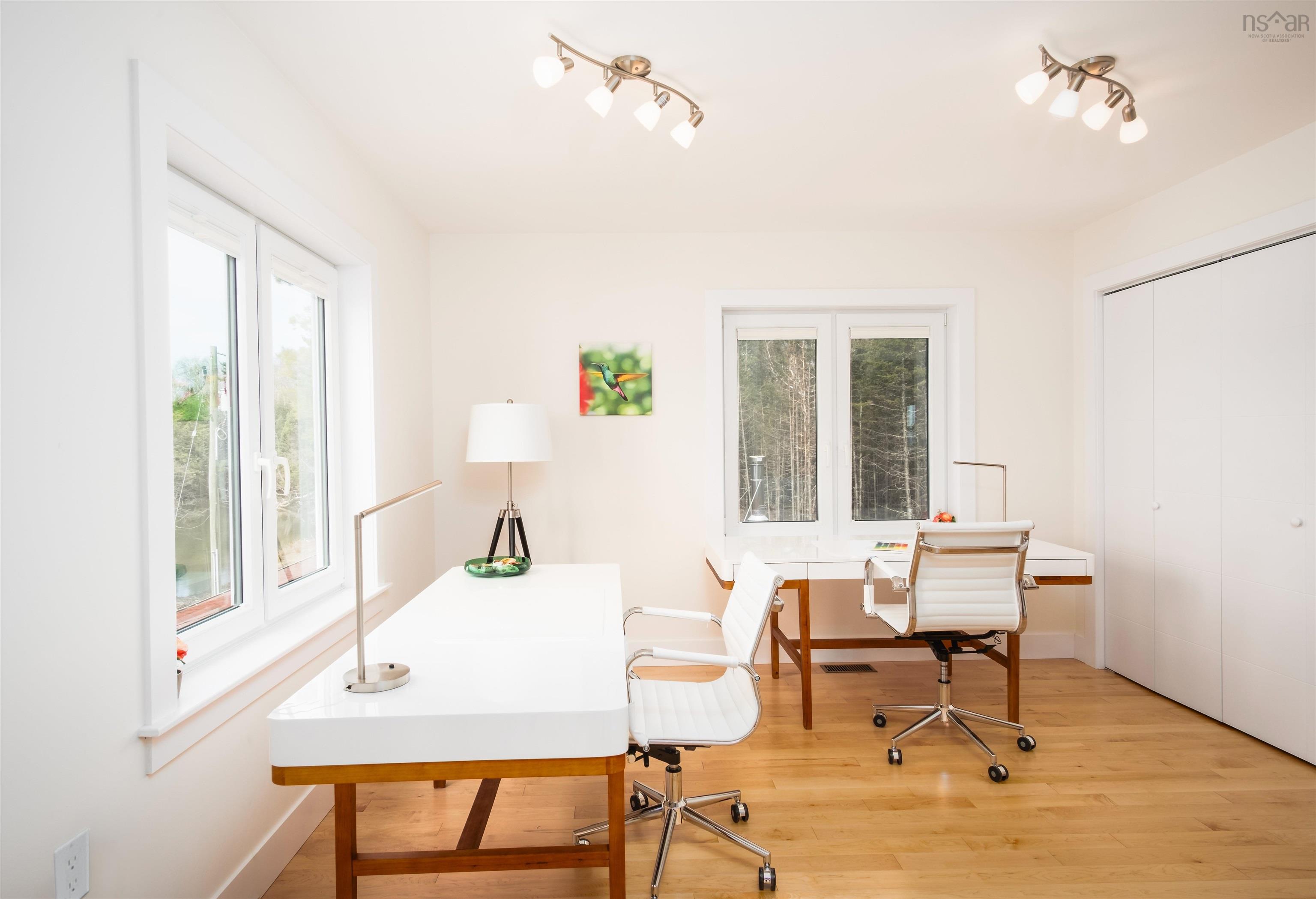 $956,000.00: 234 Redbird Drive, Malagawatch