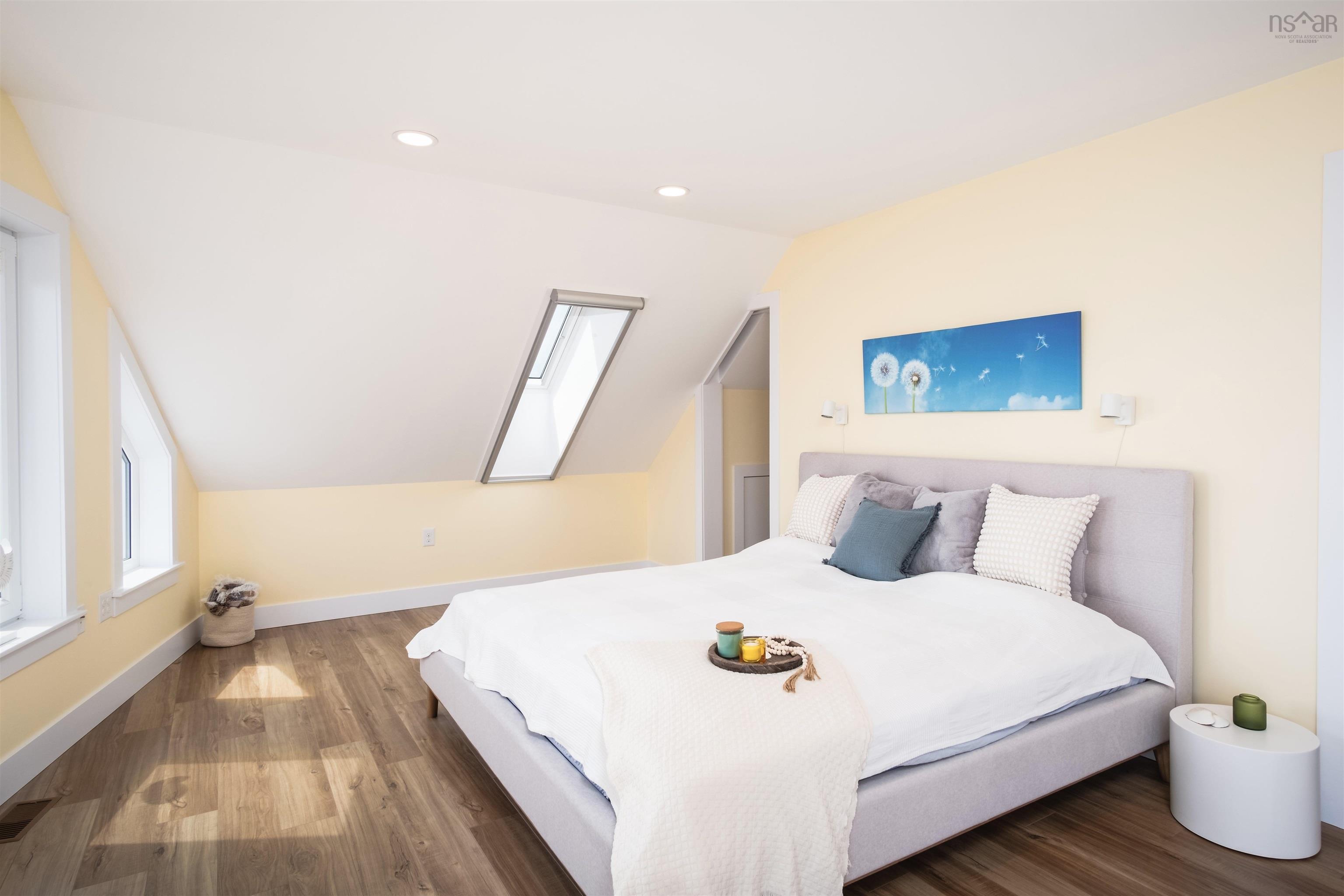 $956,000.00: 234 Redbird Drive, Malagawatch