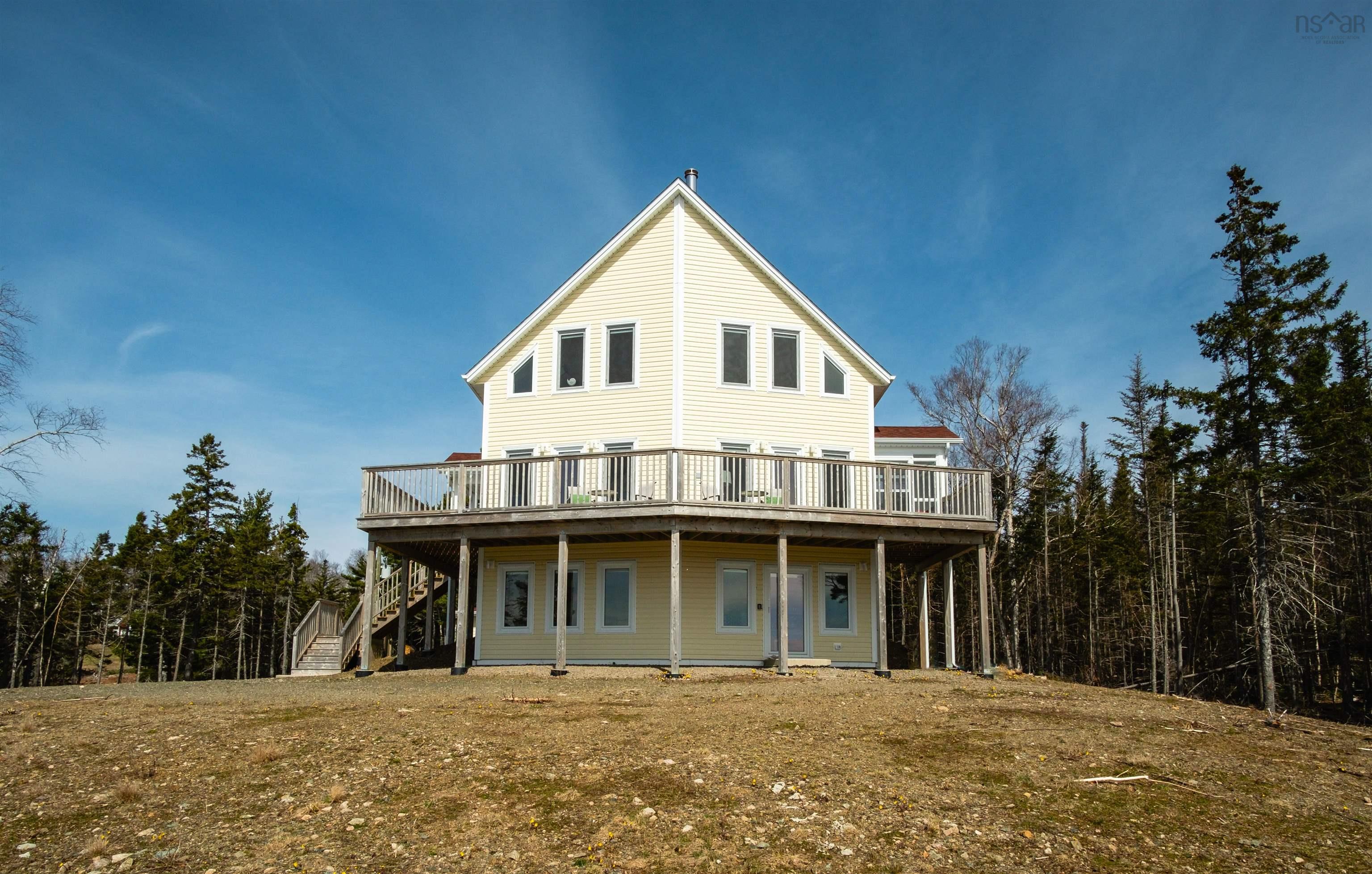 $956,000.00: 234 Redbird Drive, Malagawatch