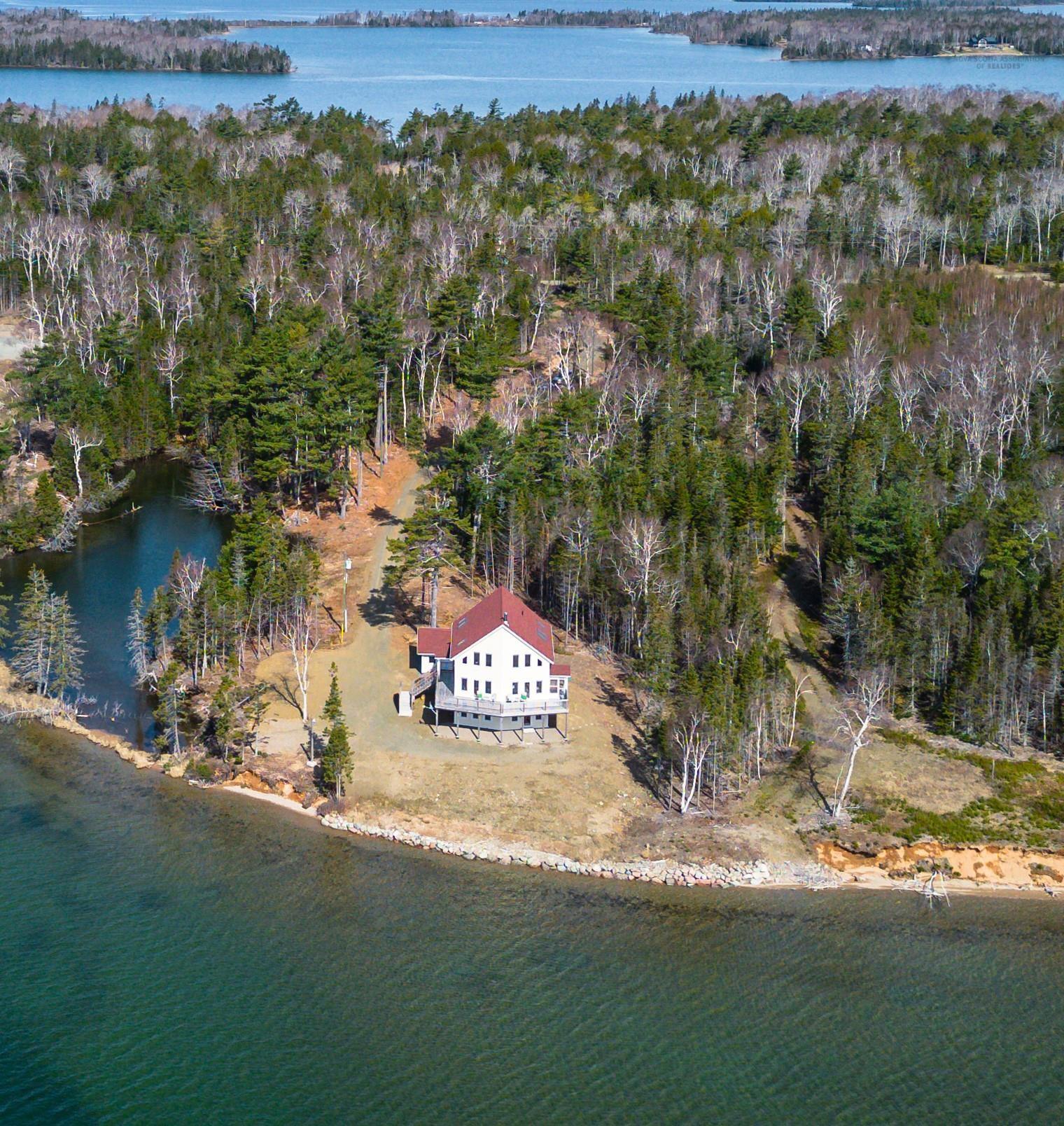 $956,000.00: 234 Redbird Drive, Malagawatch