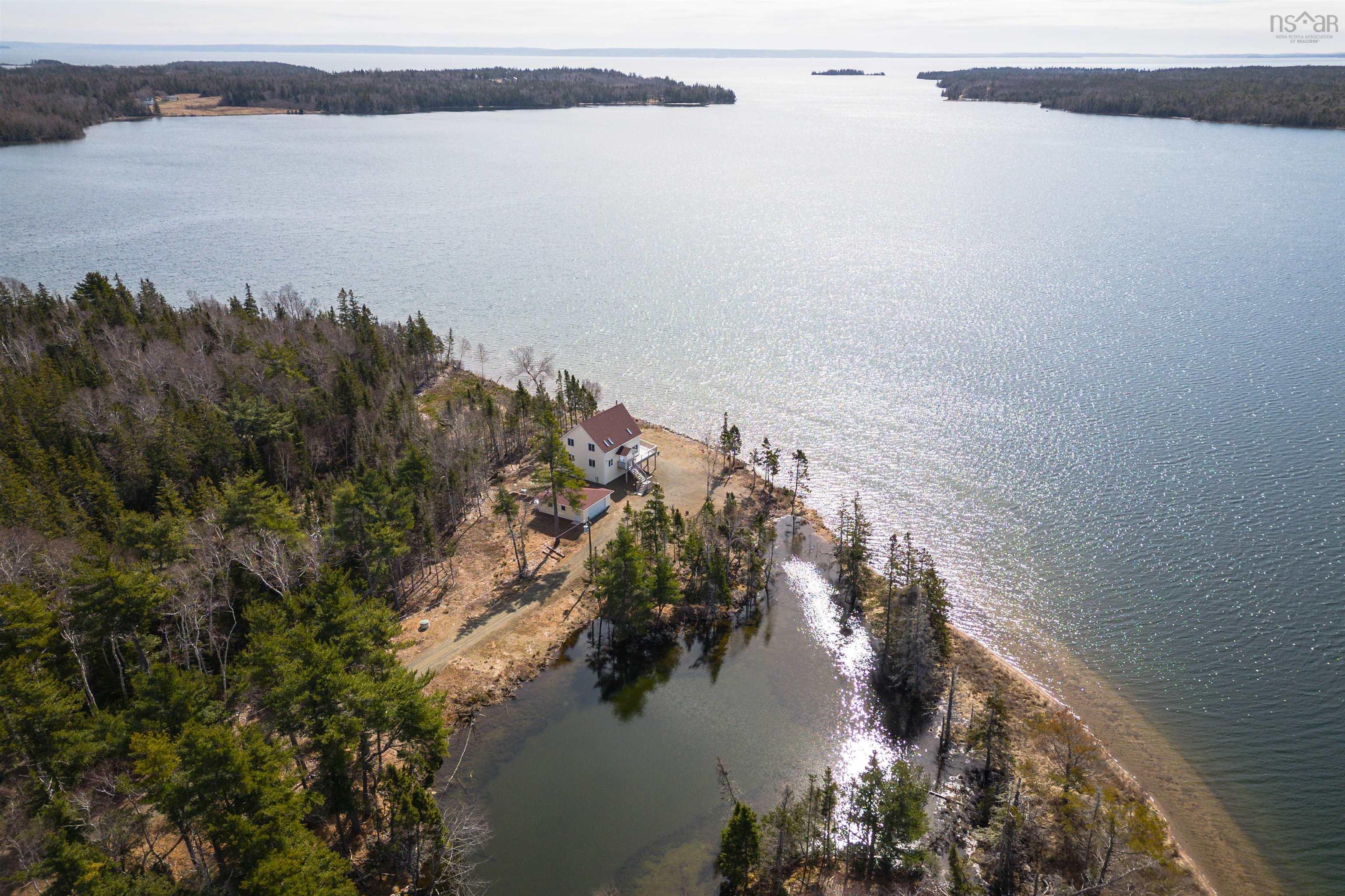 $956,000.00: 234 Redbird Drive, Malagawatch