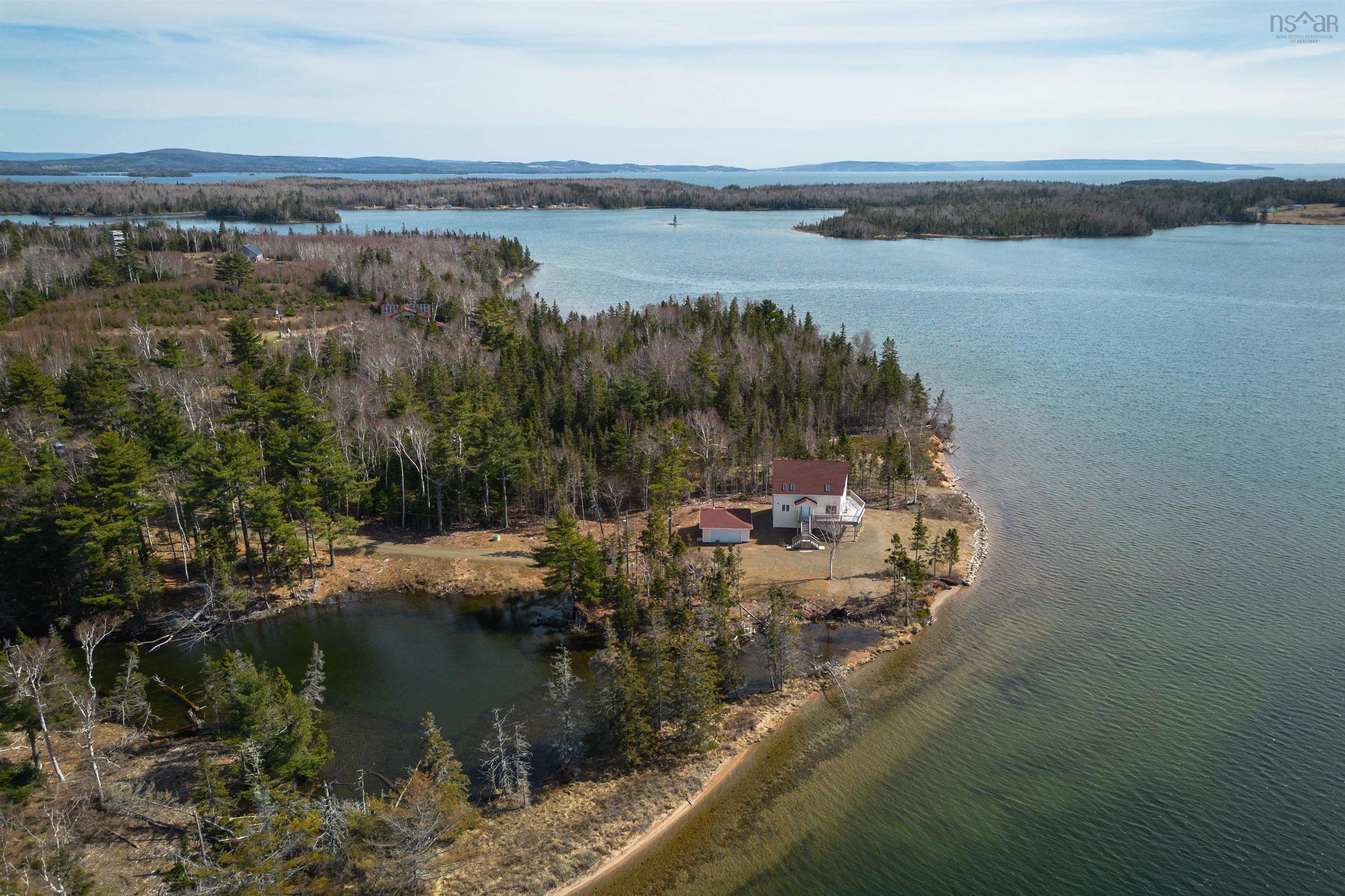 $956,000.00: 234 Redbird Drive, Malagawatch