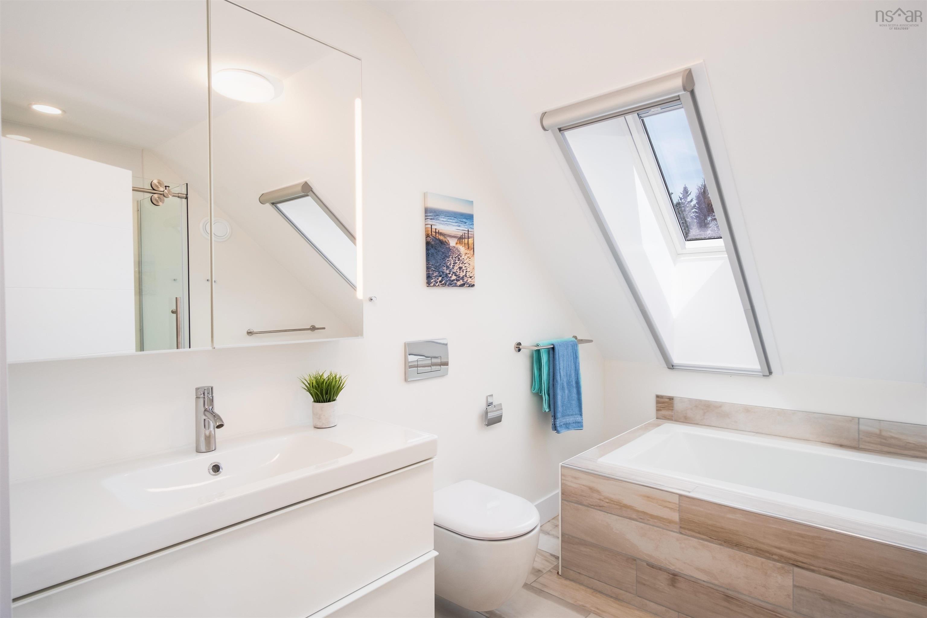 $956,000.00: 234 Redbird Drive, Malagawatch