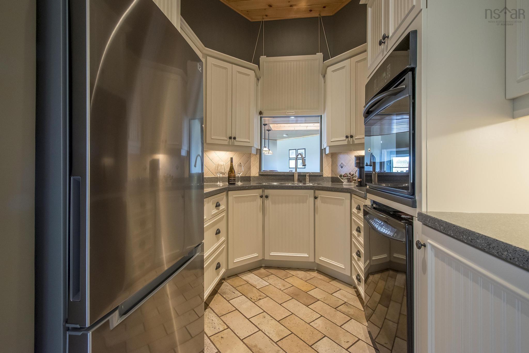 $1,390,000.00: 52 Captain Landers Court, Hebron