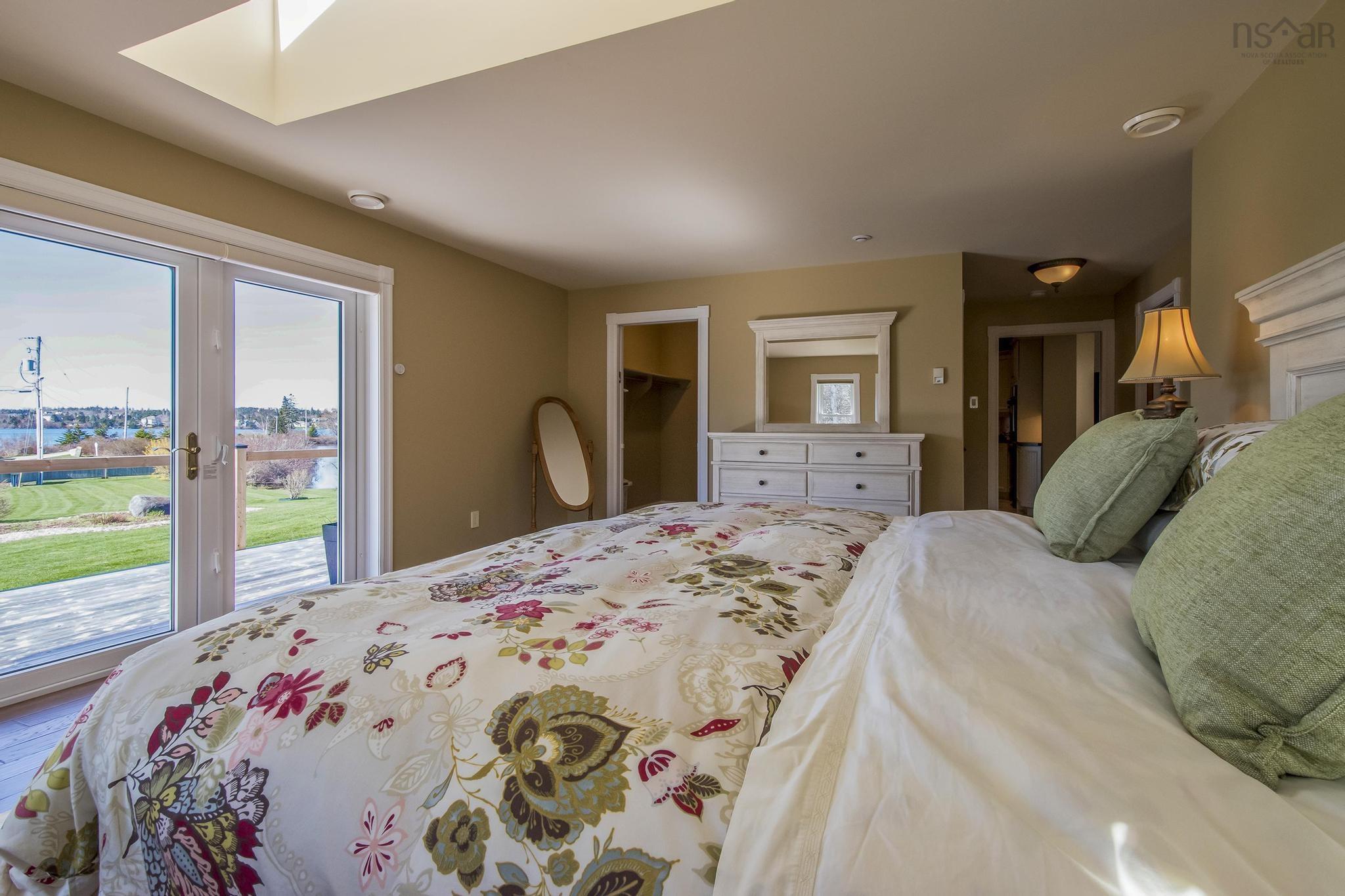 $1,390,000.00: 52 Captain Landers Court, Hebron