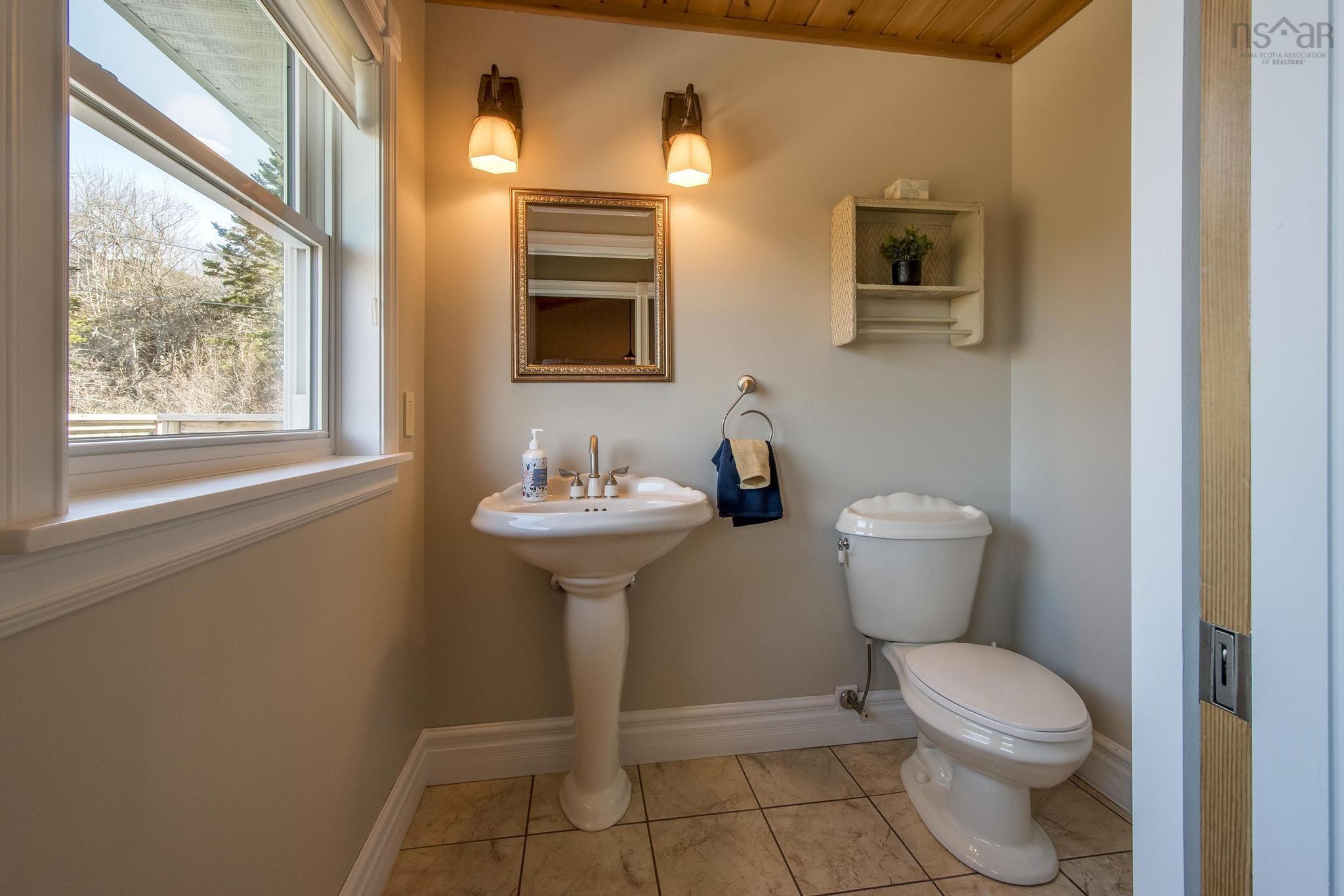 $1,390,000.00: 52 Captain Landers Court, Hebron