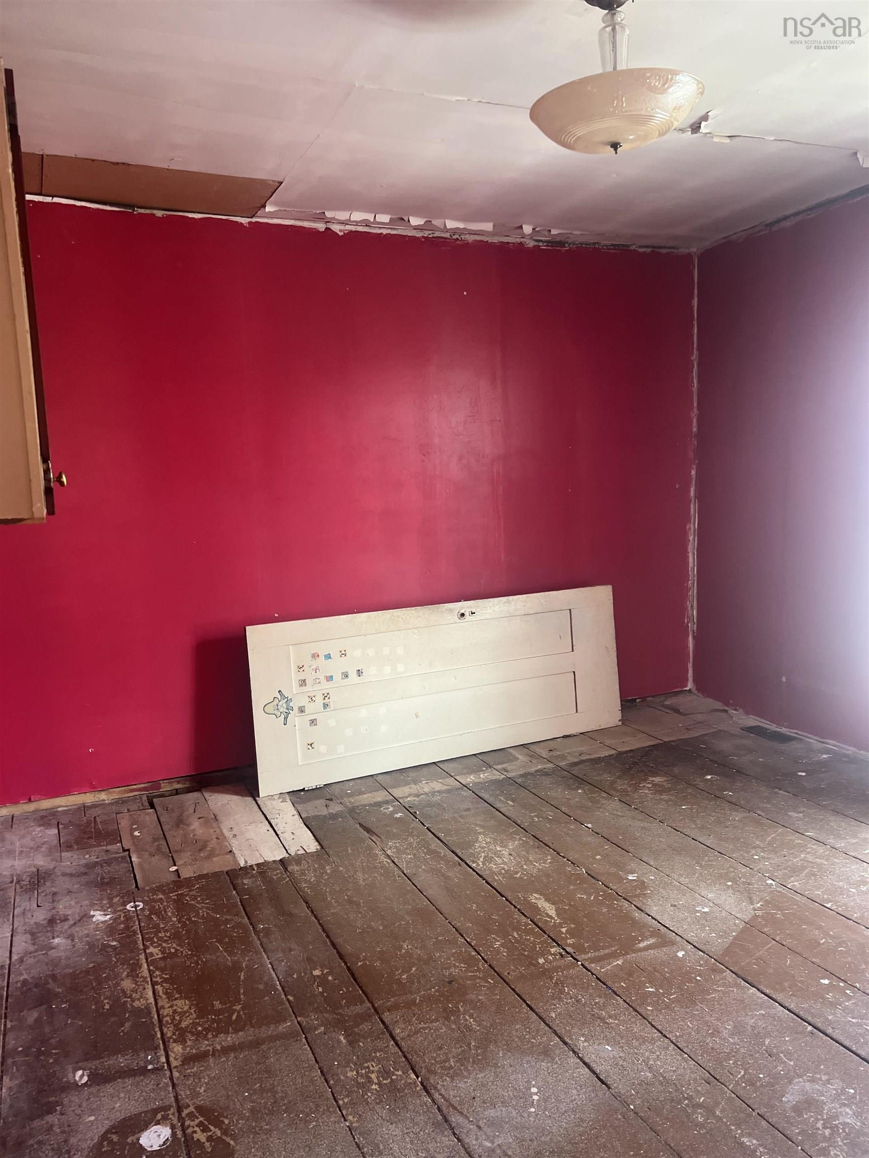 $125,000.00: 15 Lornevale Road, Great Village