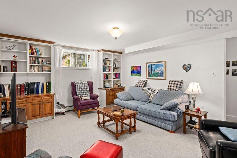 $650,000.00: 3A Dakin Drive, Halifax