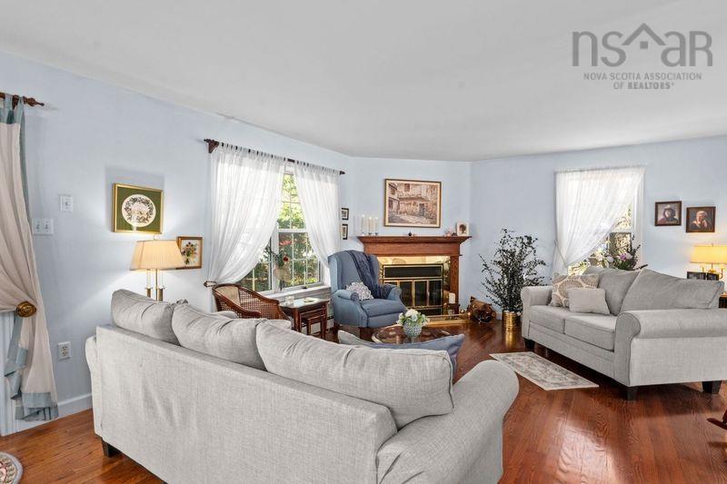 $650,000.00: 3A Dakin Drive, Halifax
