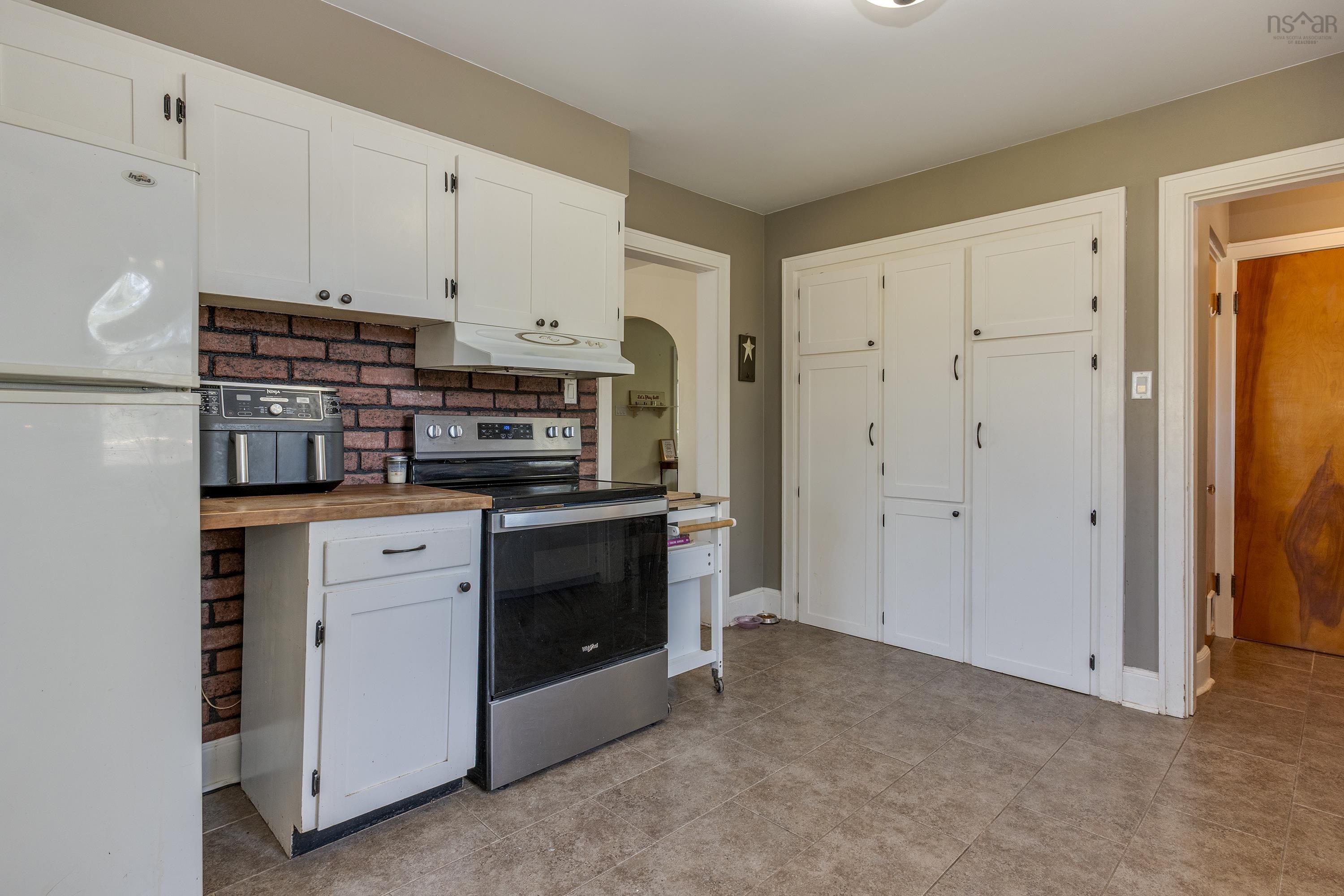 $359,000.00: 9727 Highway 10, Nictaux