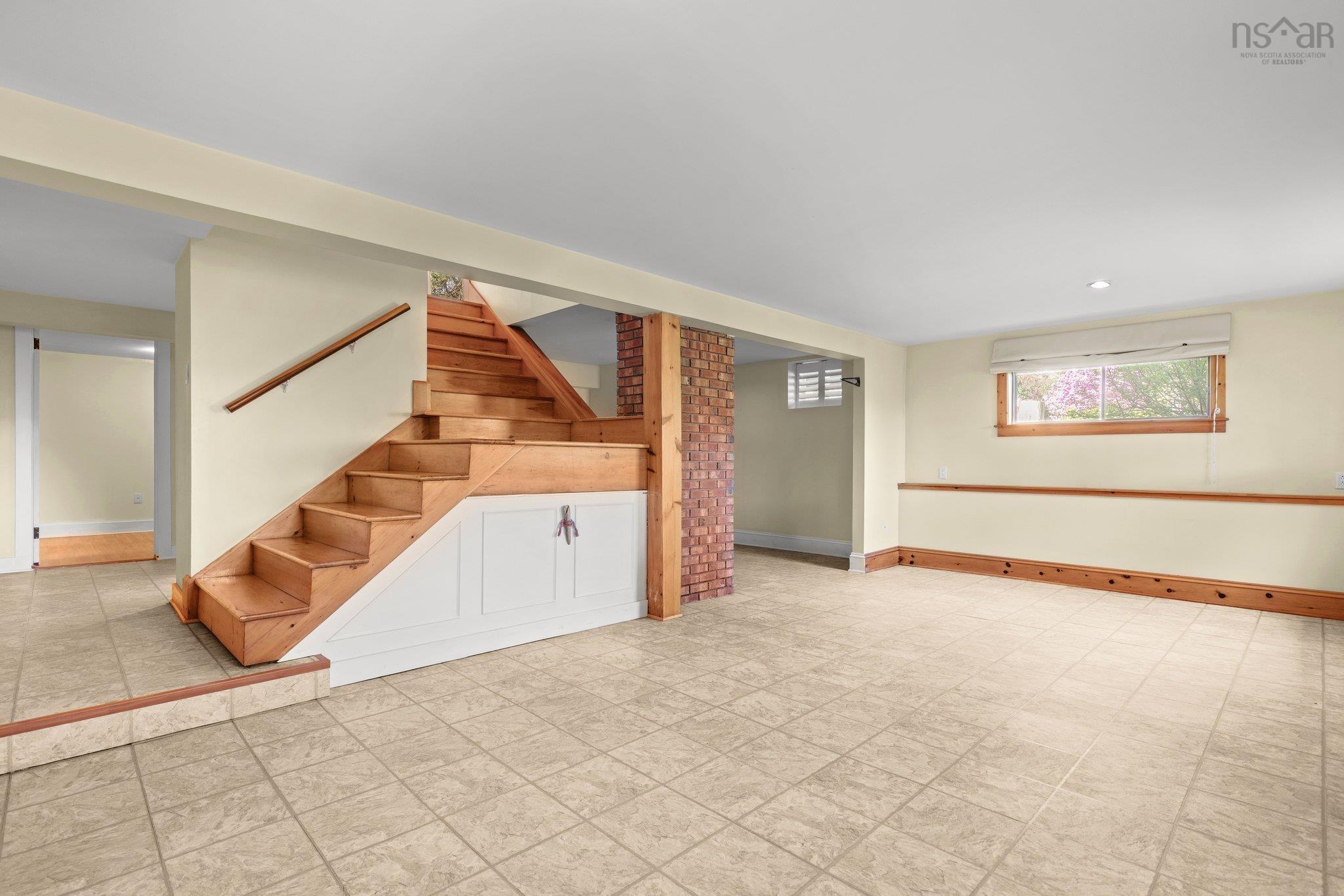 $699,900.00: 1176 White Rock Road, White Rock