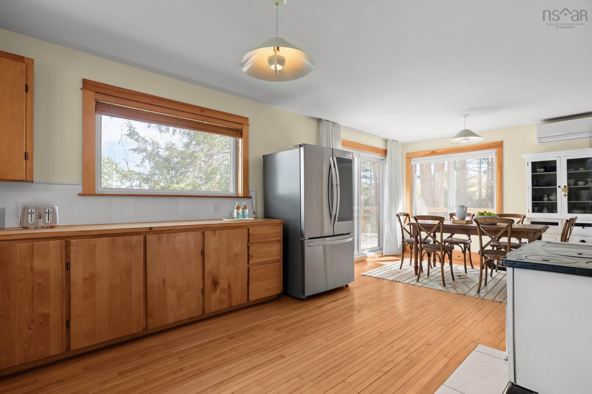 $699,900.00: 1176 White Rock Road, White Rock
