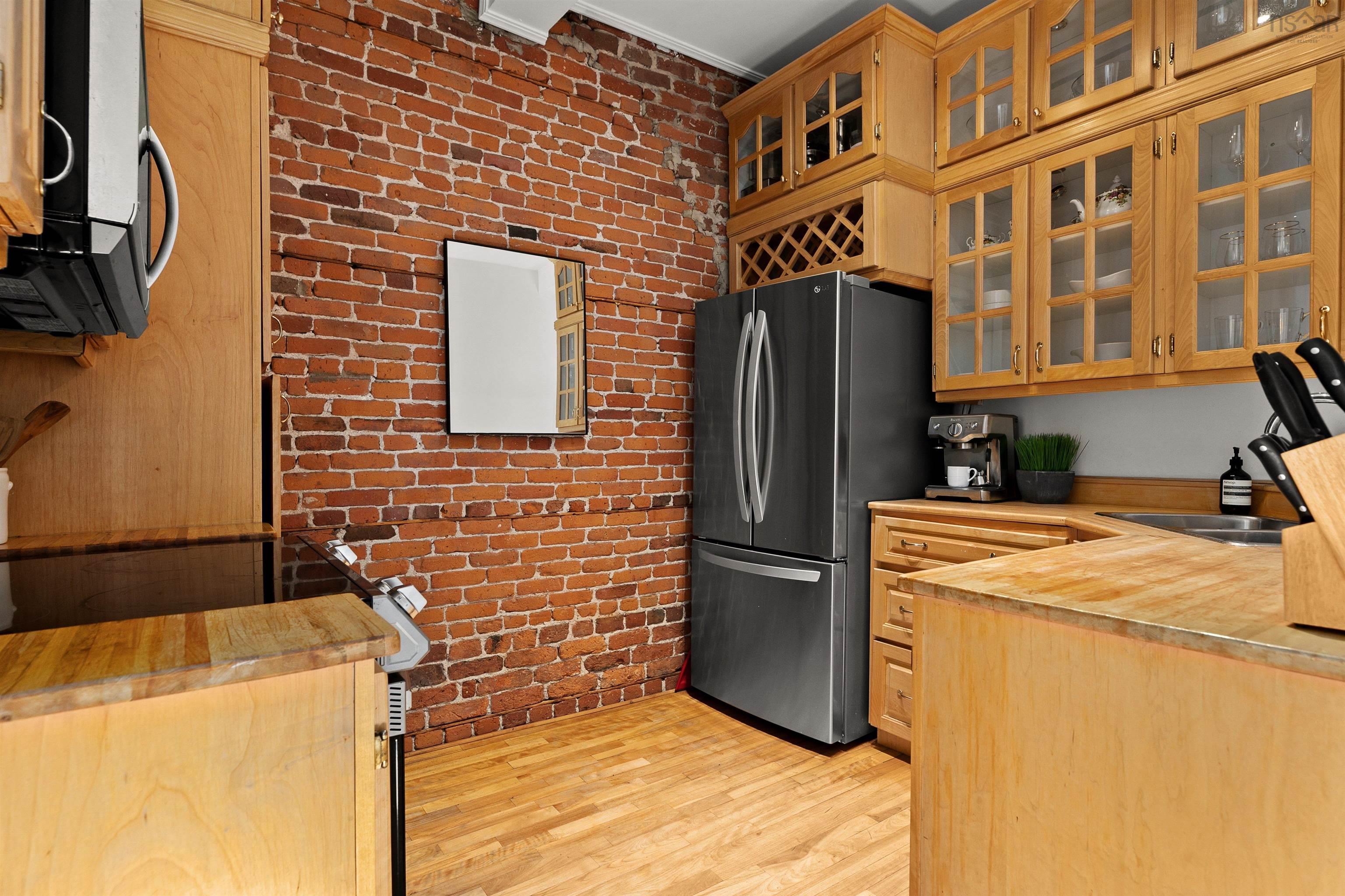 $529,900.00: 3 1354 Queen Street, Halifax