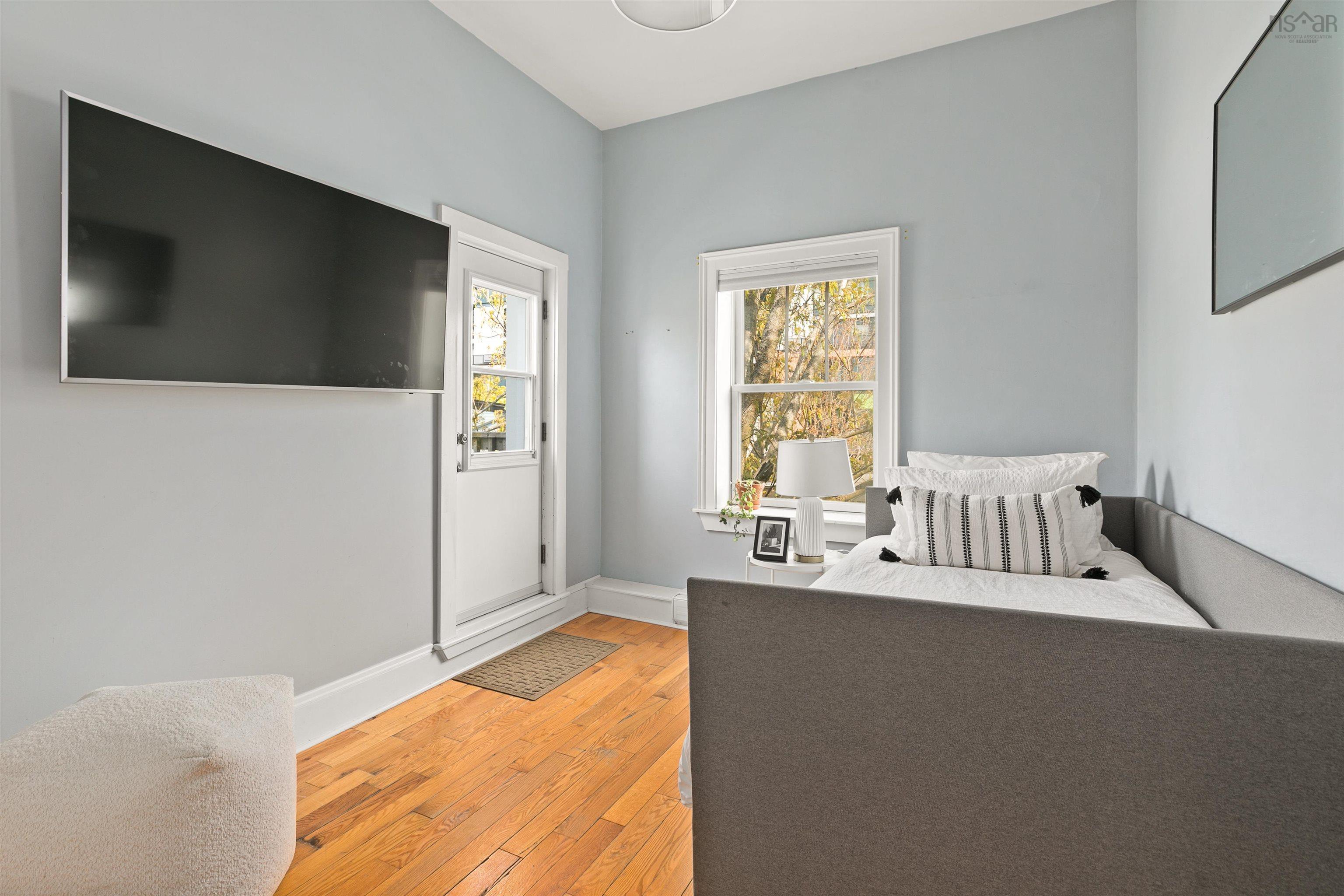 $529,900.00: 3 1354 Queen Street, Halifax