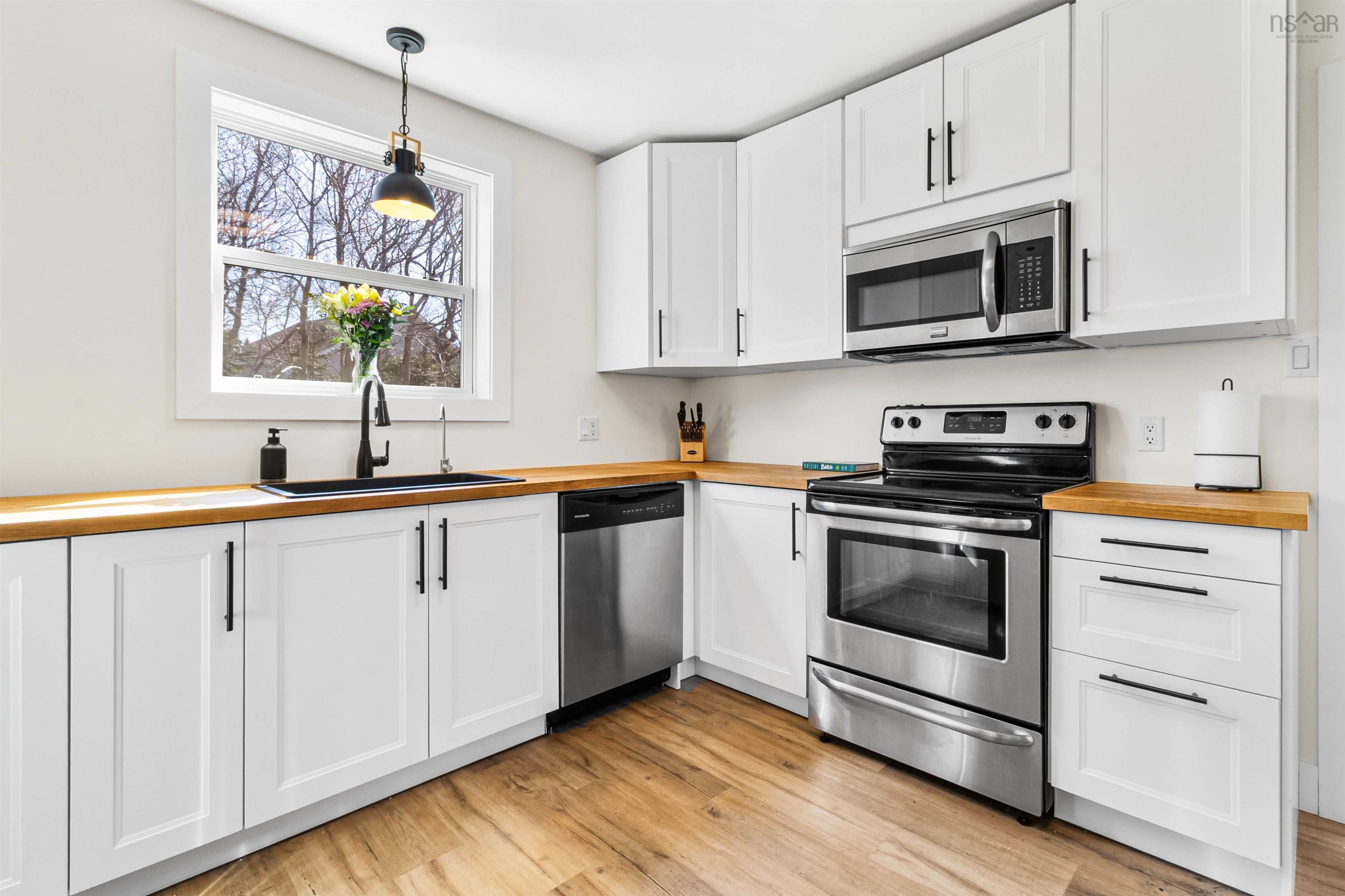 $479,900.00: 3428 Old Sambro Road, Williamswood