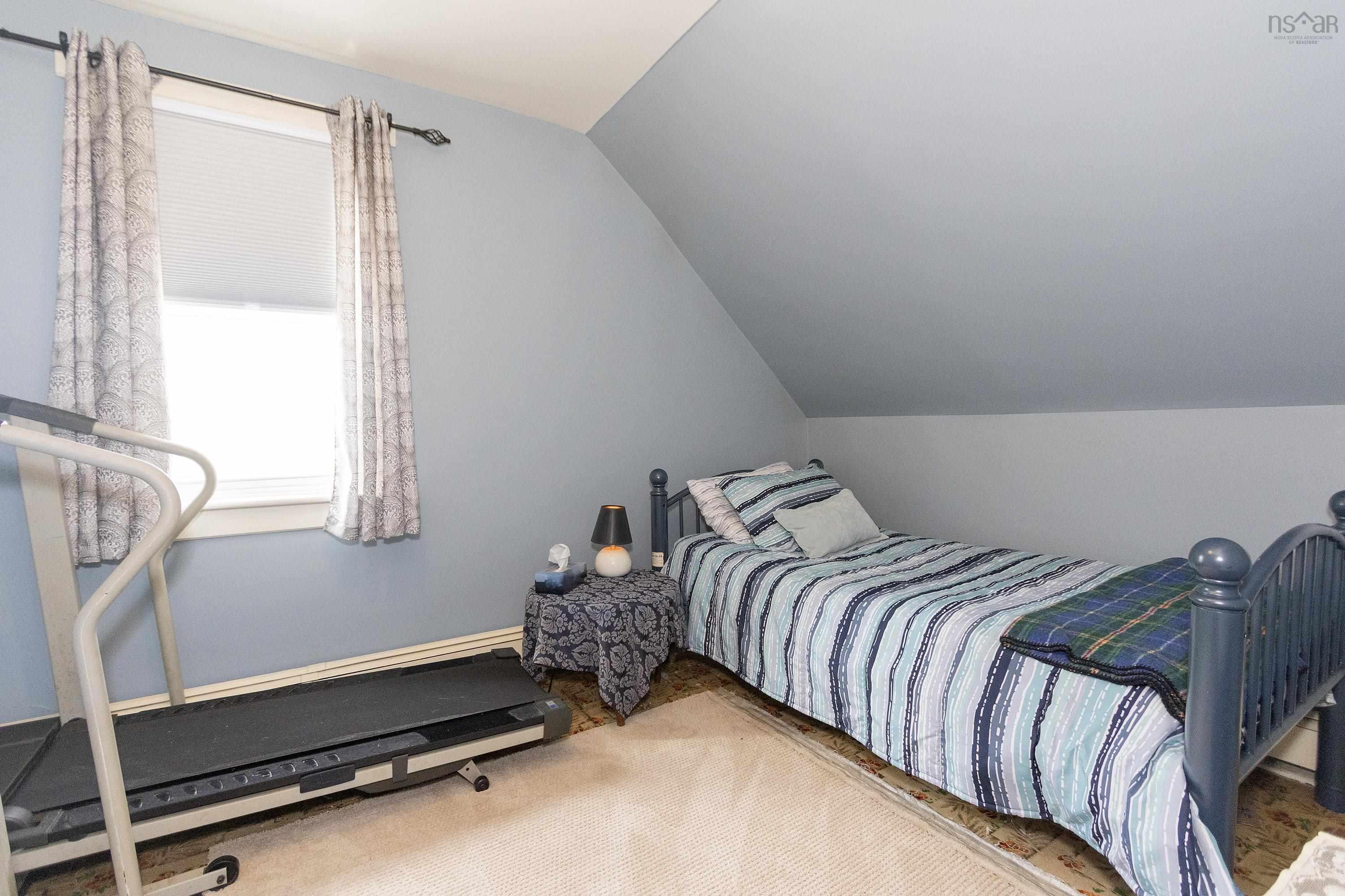 $199,900.00: 40 Hall Street, Springhill