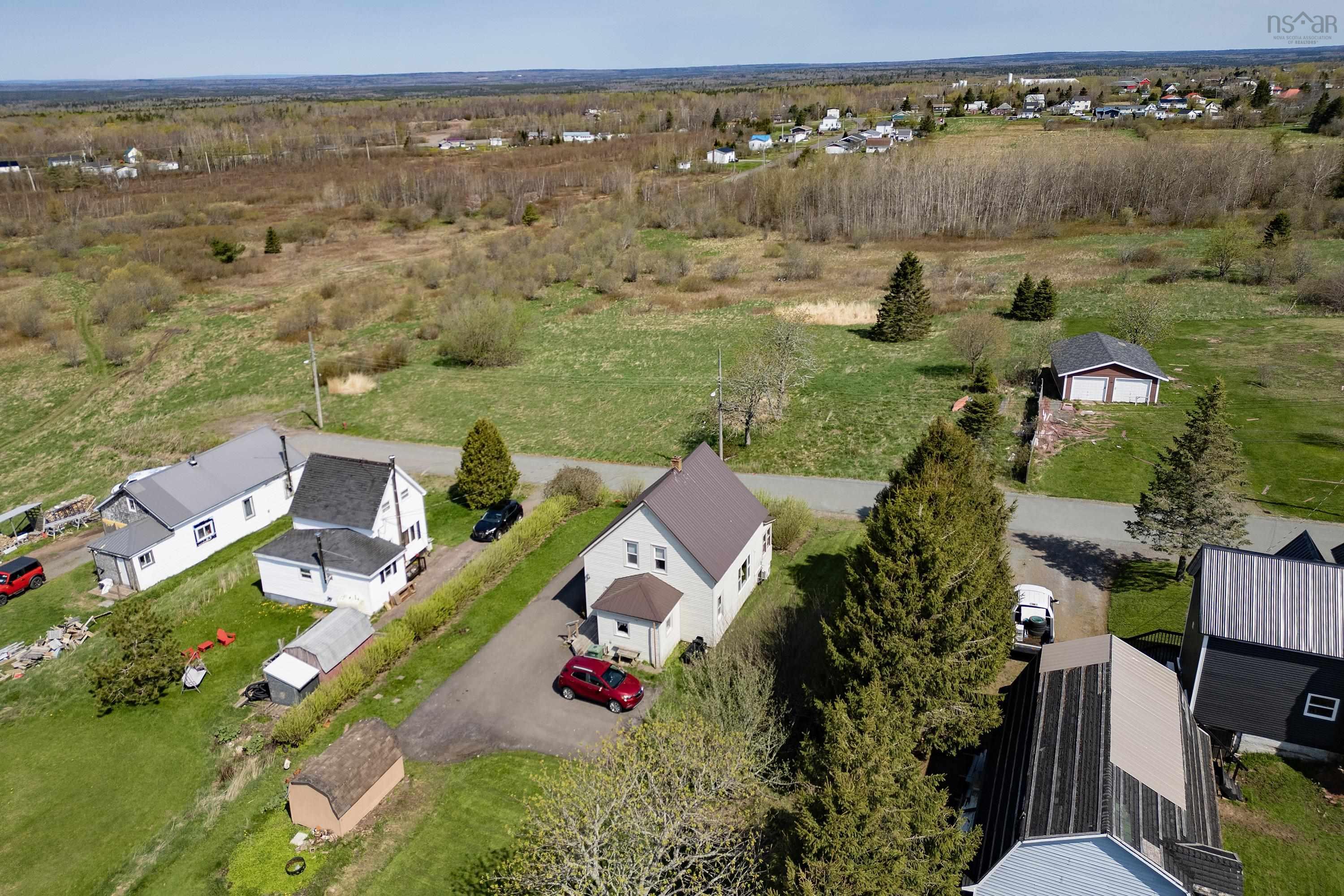 $199,900.00: 40 Hall Street, Springhill