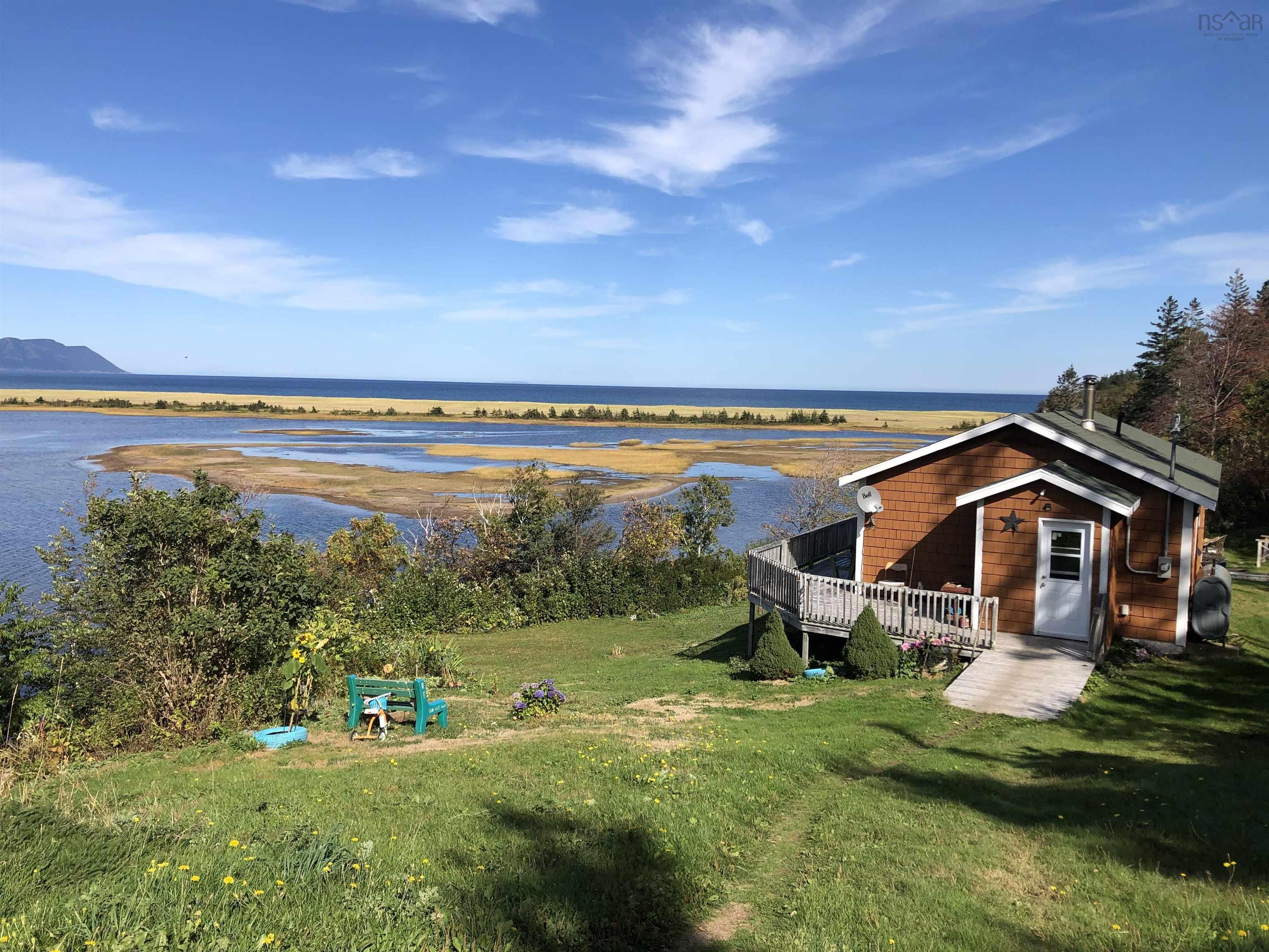 $375,000.00: 659 White Point Road, South Harbour