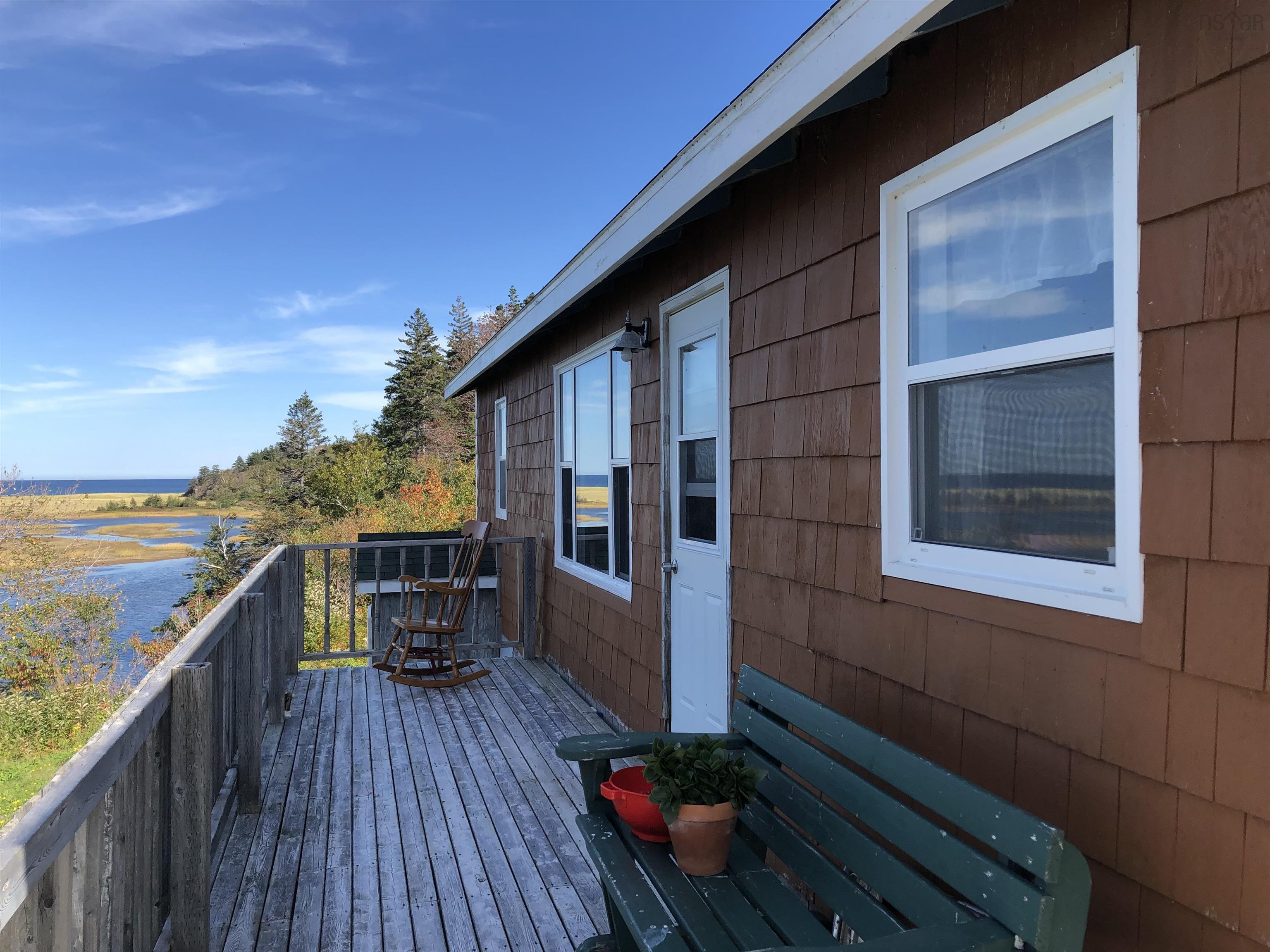 $375,000.00: 659 White Point Road, South Harbour