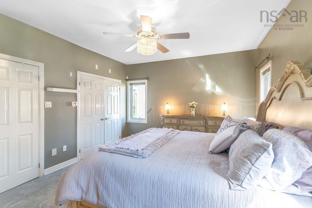 $724,900.00: 5 Alpine Drive, Portland Hills