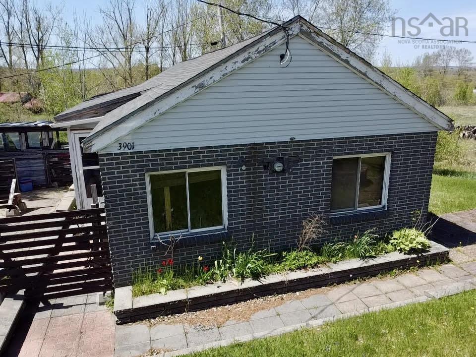 $229,900.00: 3901 Highway 14, Windsor Forks