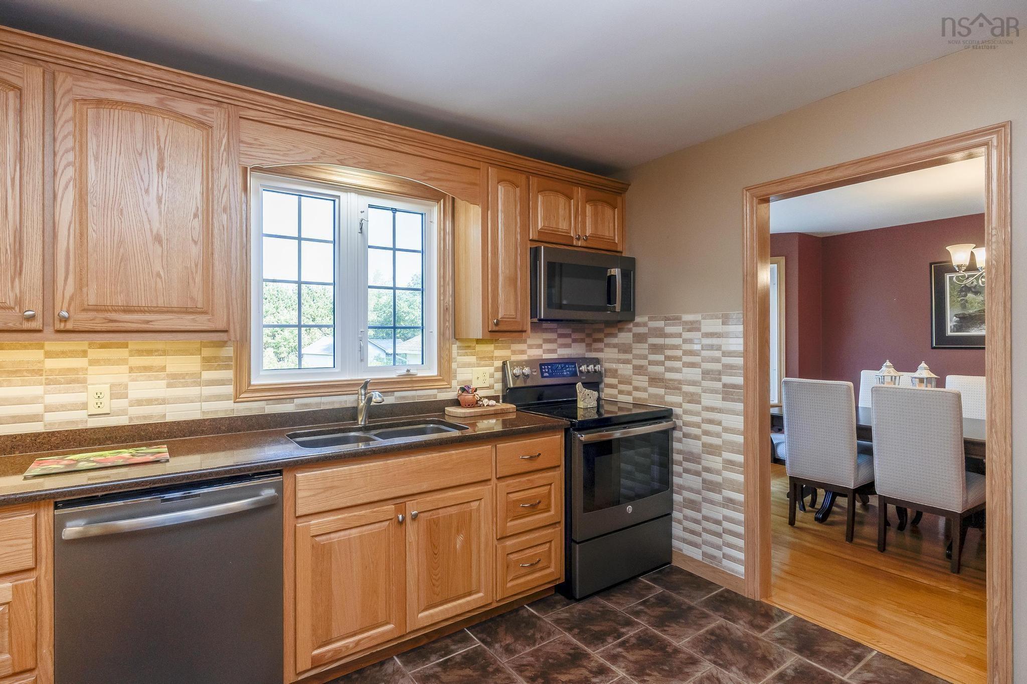 $520,000.00: 99 Krista Drive, Wilmot