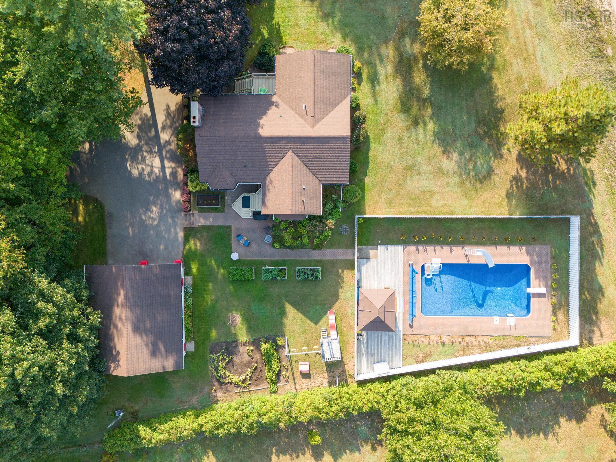 $520,000.00: 99 Krista Drive, Wilmot