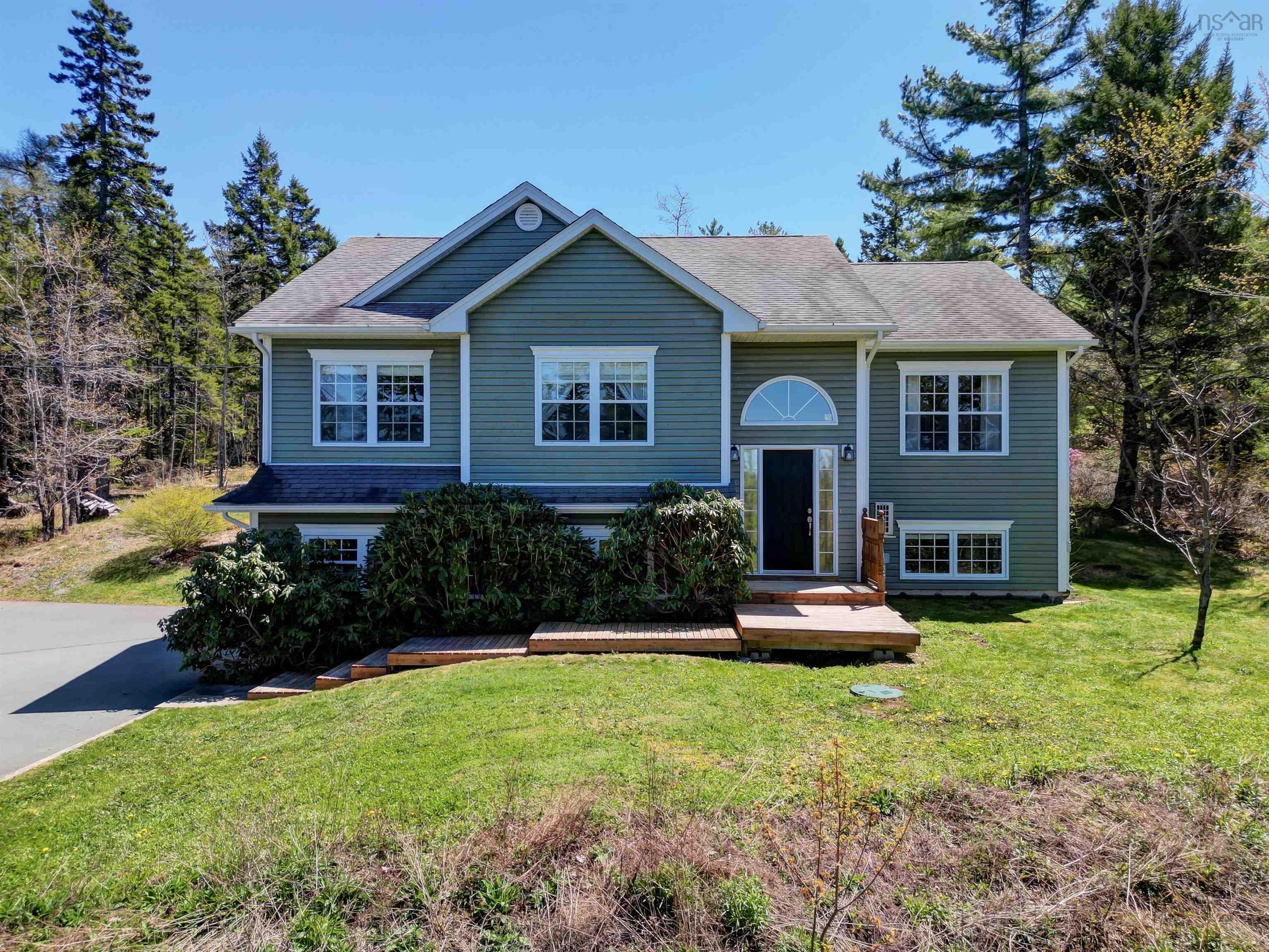 $695,000.00: 162 Beaverbrook Drive, Fall River