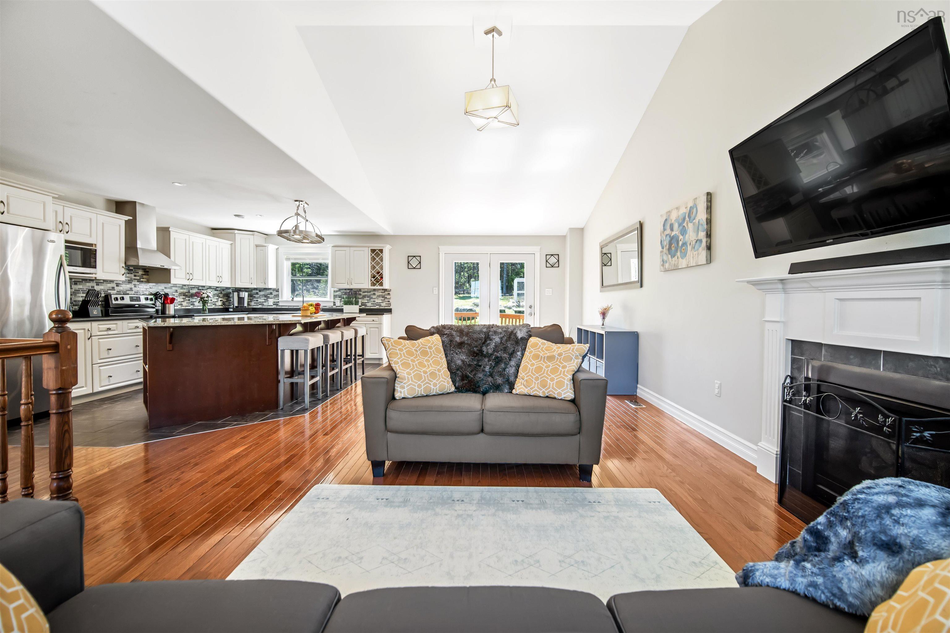 $695,000.00: 162 Beaverbrook Drive, Fall River