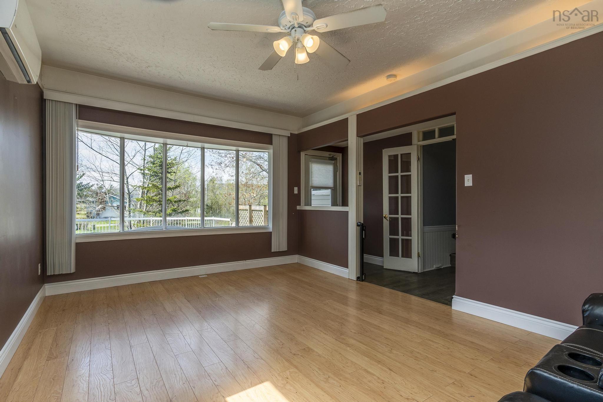 $449,900.00: 538 Highway 2, Elmsdale