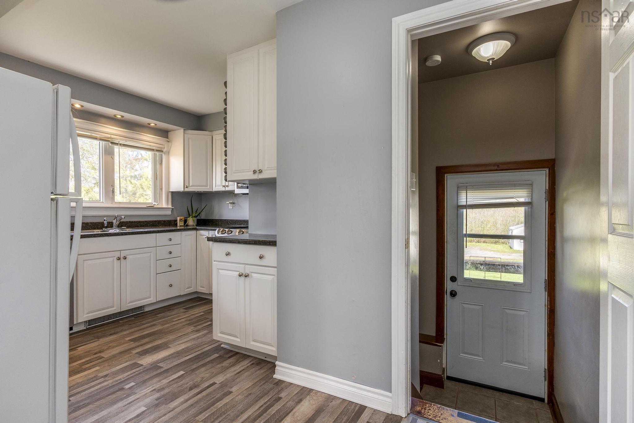 $449,900.00: 538 Highway 2, Elmsdale