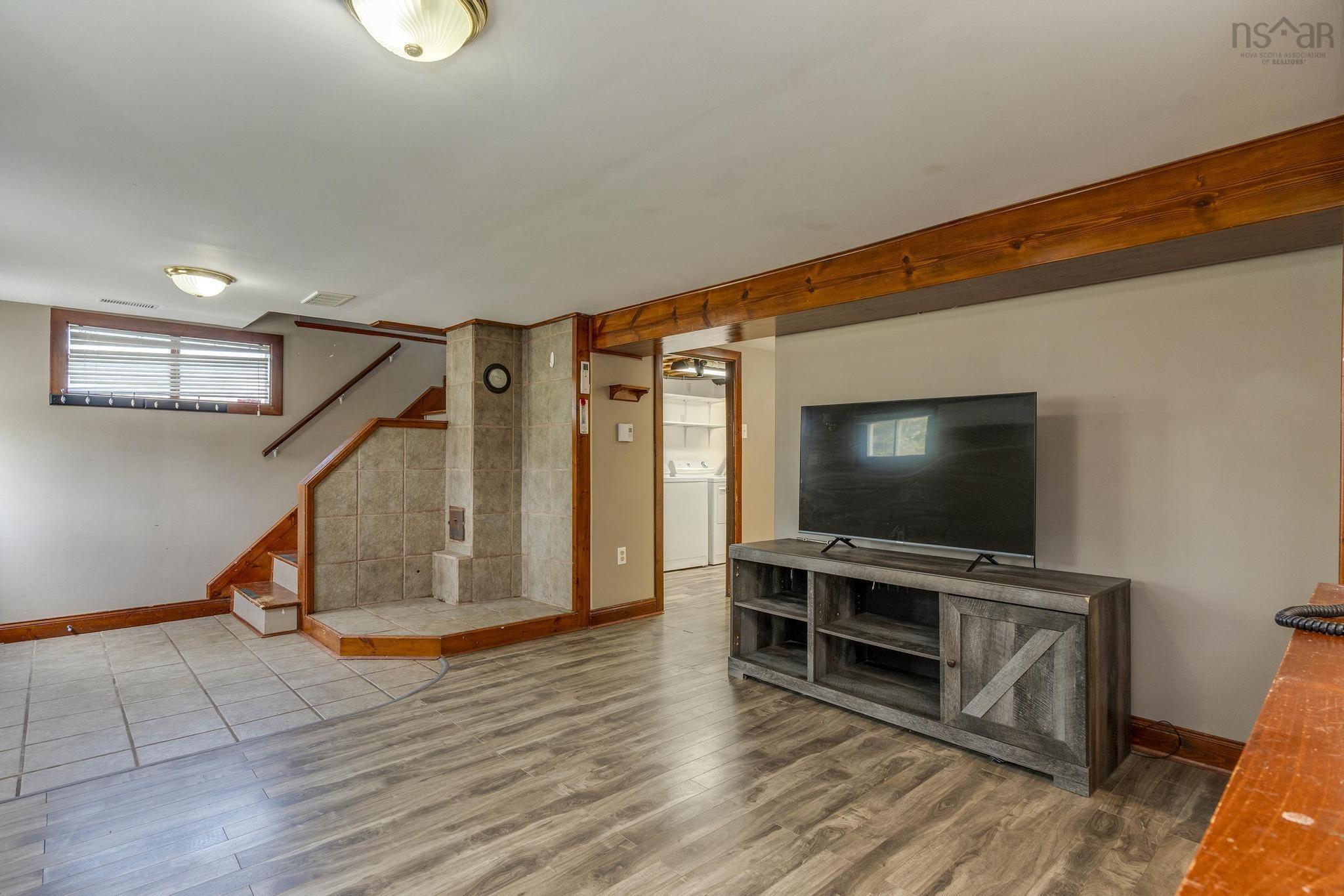 $449,900.00: 538 Highway 2, Elmsdale