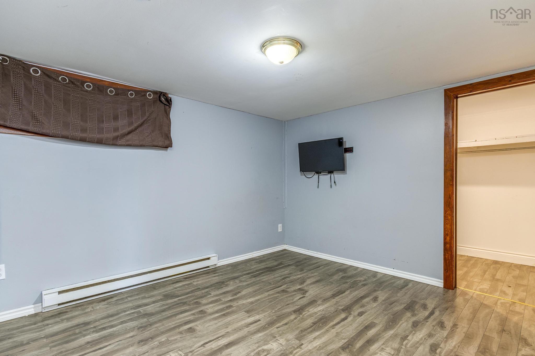 $449,900.00: 538 Highway 2, Elmsdale