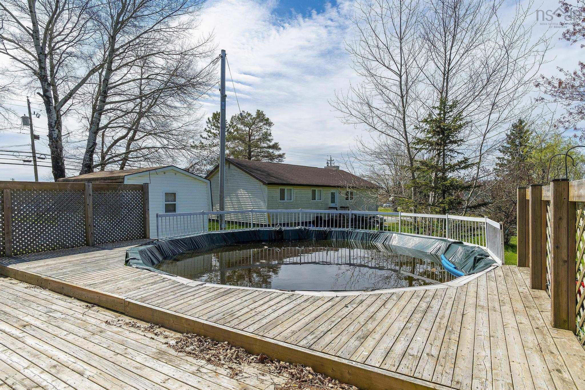 $449,900.00: 538 Highway 2, Elmsdale