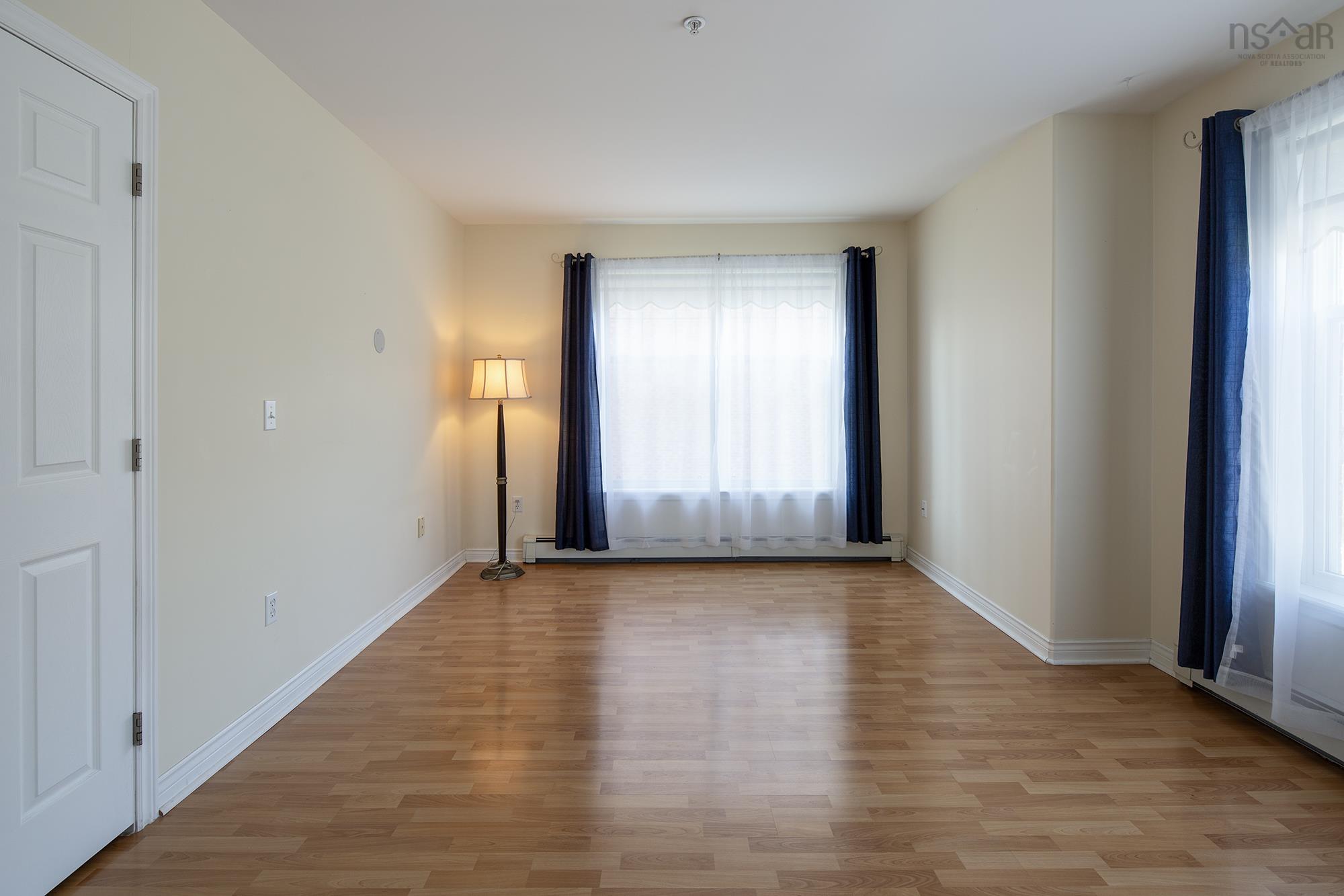 $460,000.00: 201 40 Waterfront Drive, Bedford