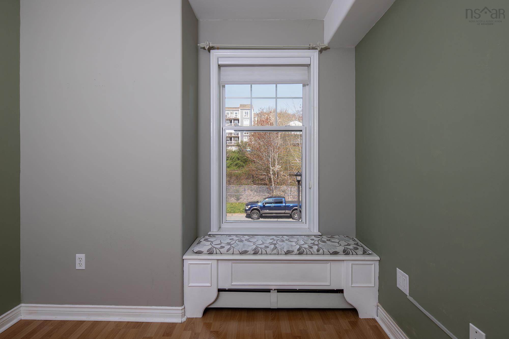 $460,000.00: 201 40 Waterfront Drive, Bedford