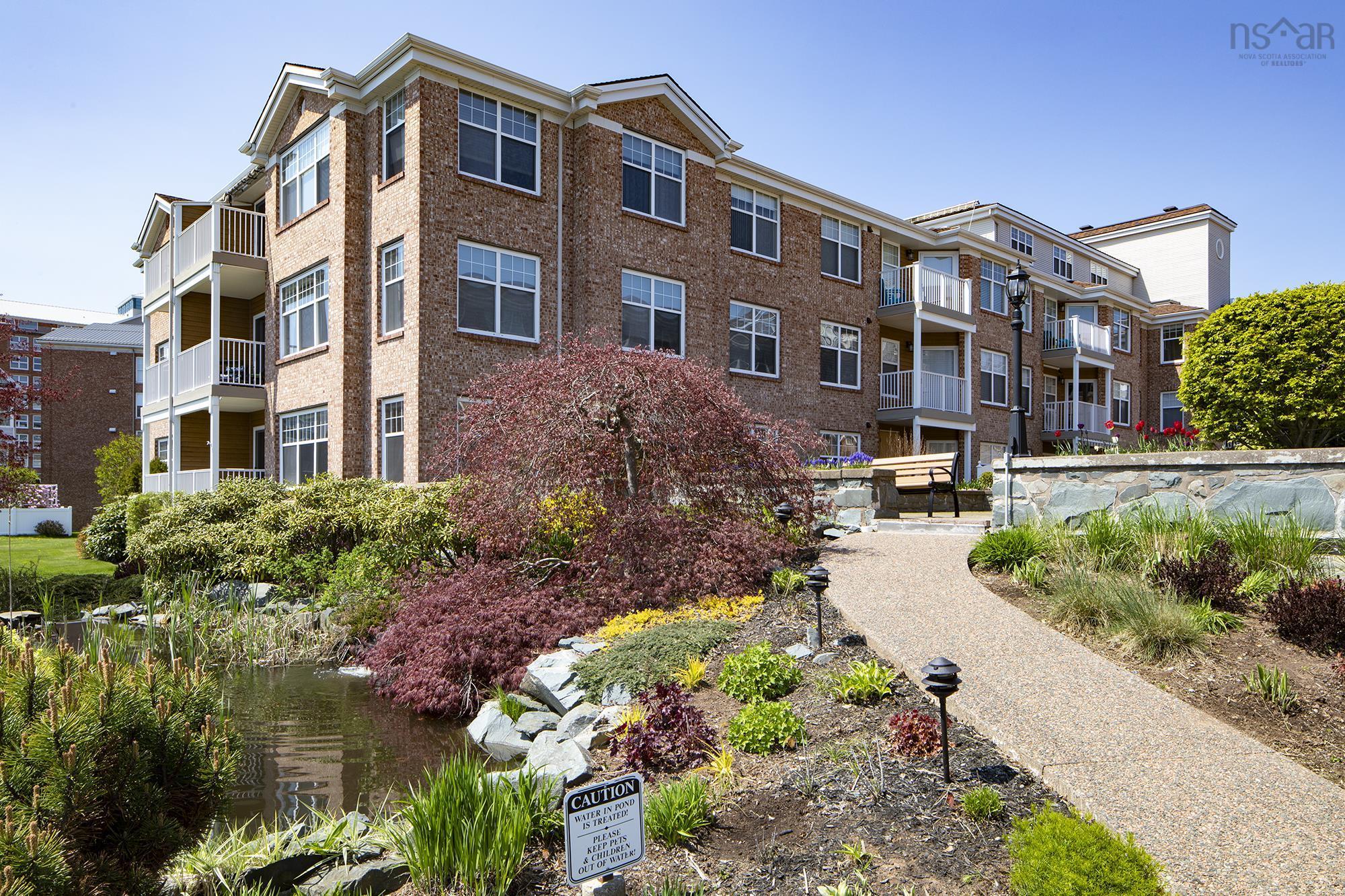 $460,000.00: 201 40 Waterfront Drive, Bedford