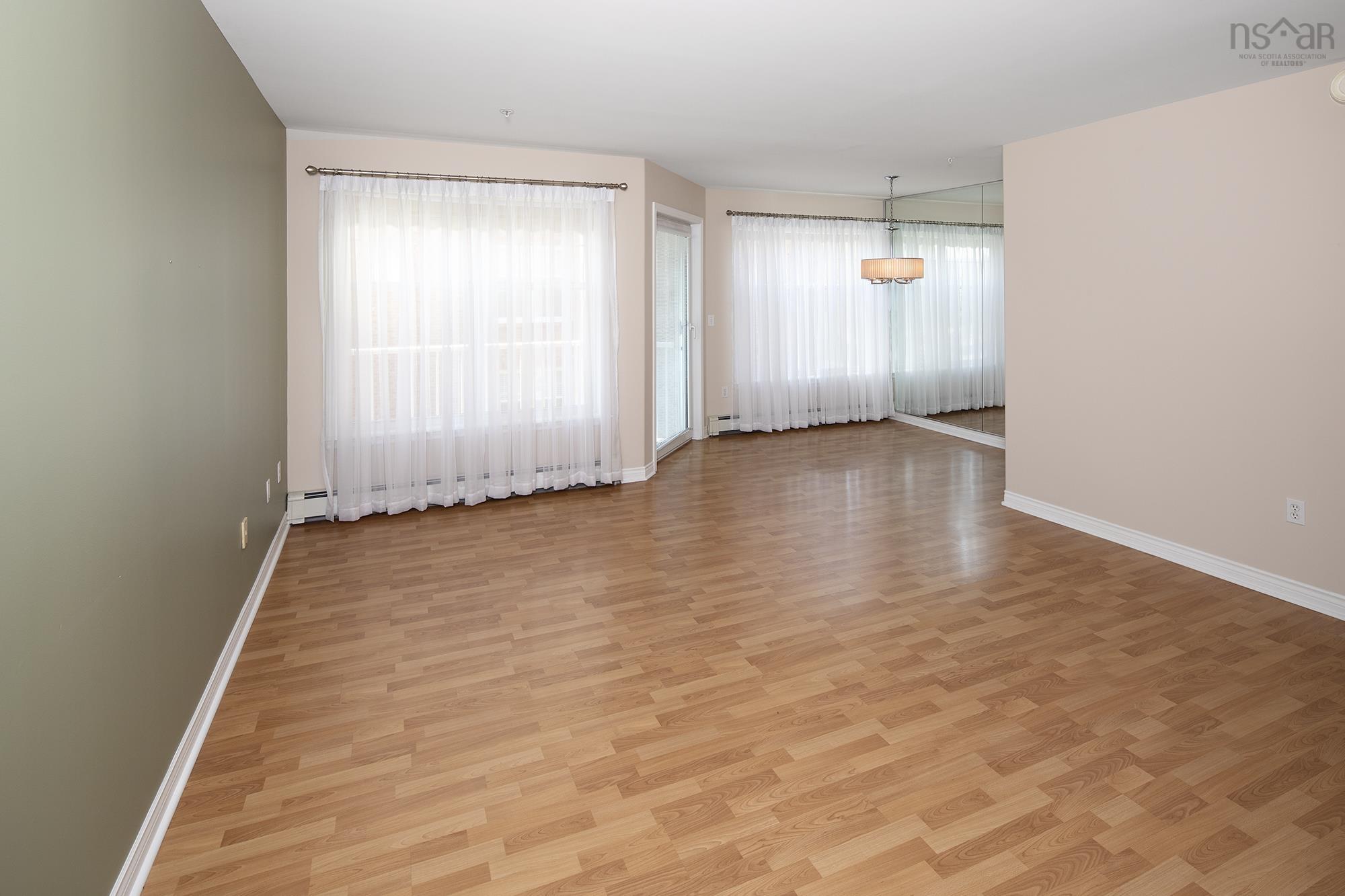 $460,000.00: 201 40 Waterfront Drive, Bedford