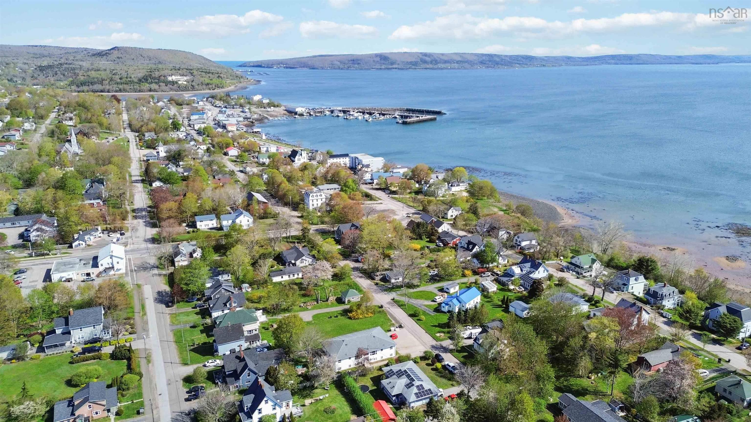 $359,000.00: 57 First Avenue, Digby