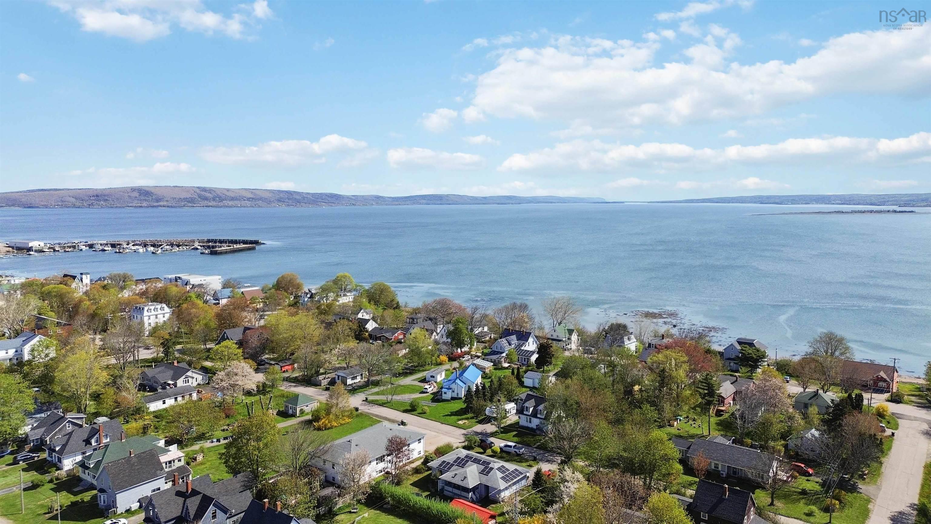 $359,000.00: 57 First Avenue, Digby