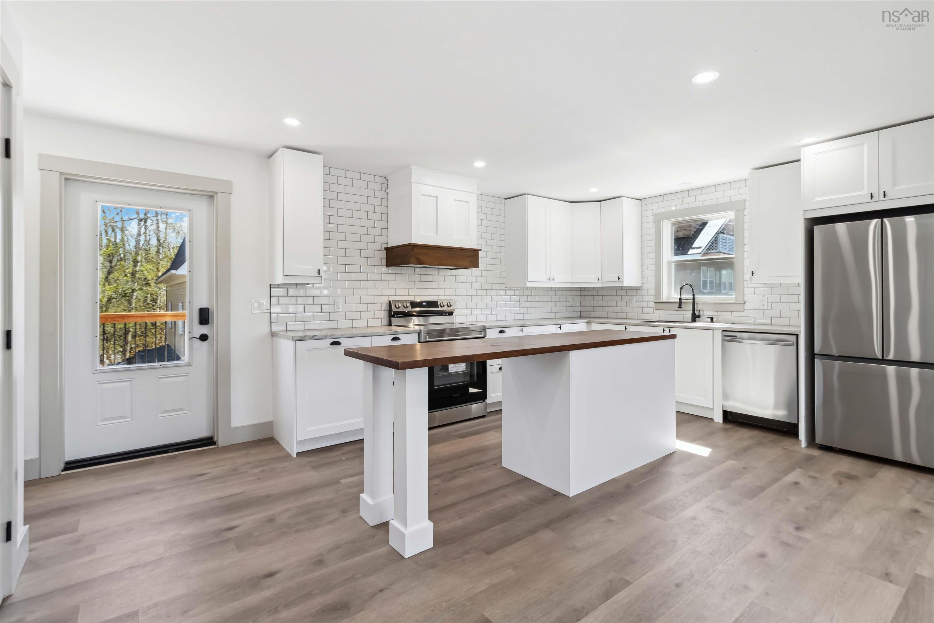 $649,900.00: 39 Robinson Road, Mill Village