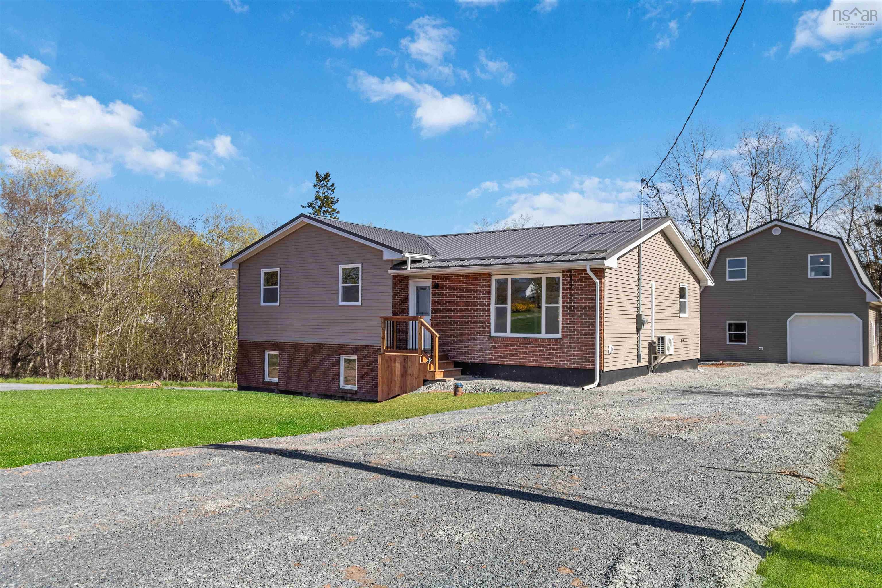 $649,900.00: 39 Robinson Road, Mill Village