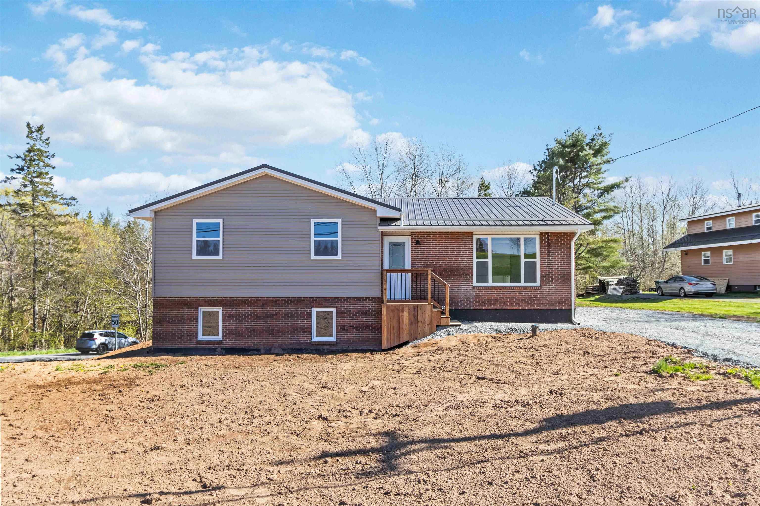 $649,900.00: 39 Robinson Road, Mill Village