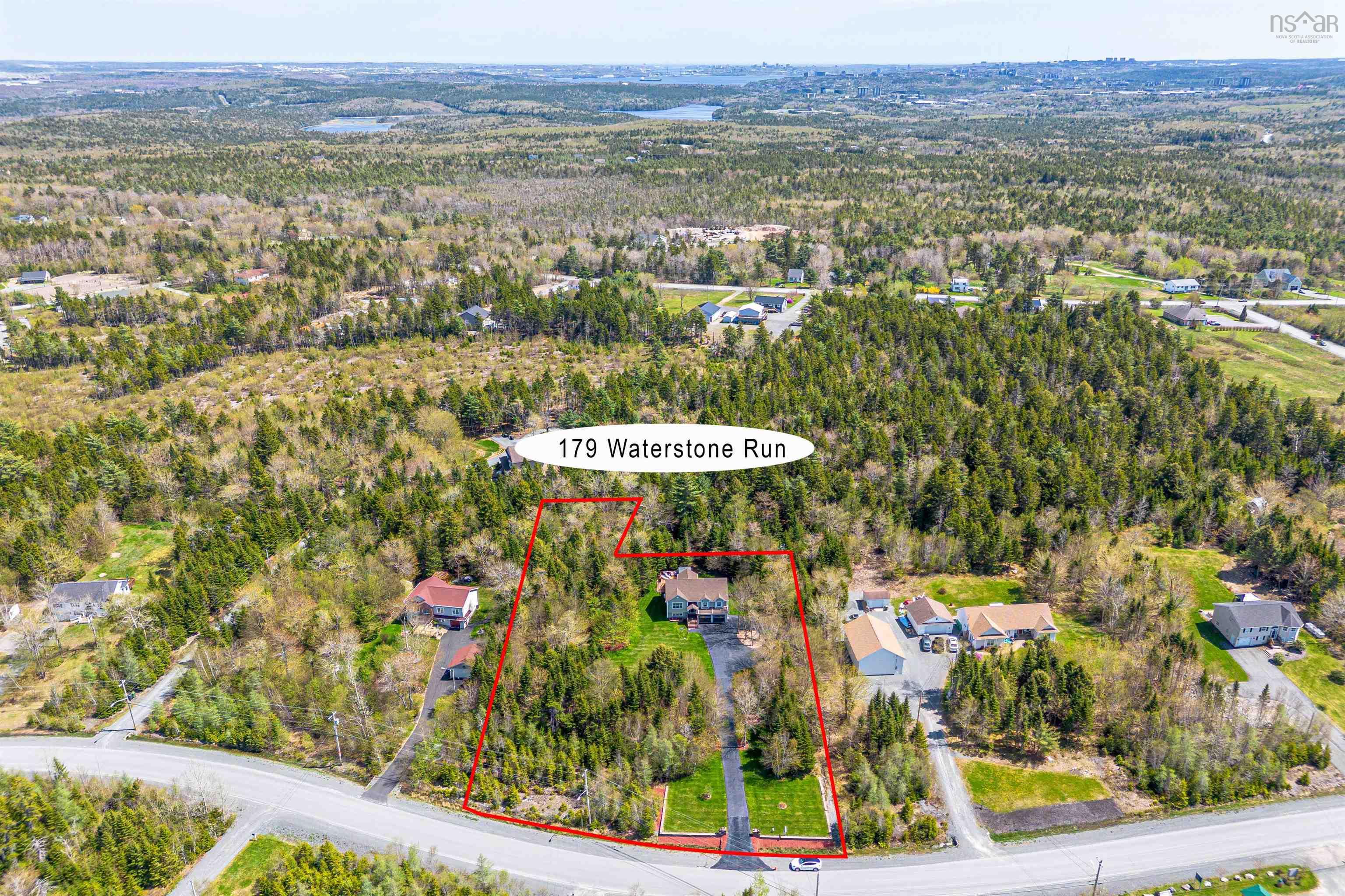 $699,900.00: 179 Waterstone Run, Lucasville