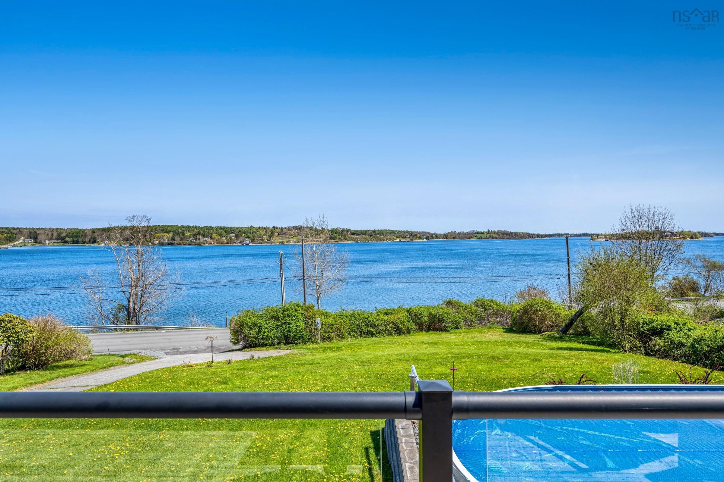 $1,375,000.00: 9222 3 Highway, Maders Cove